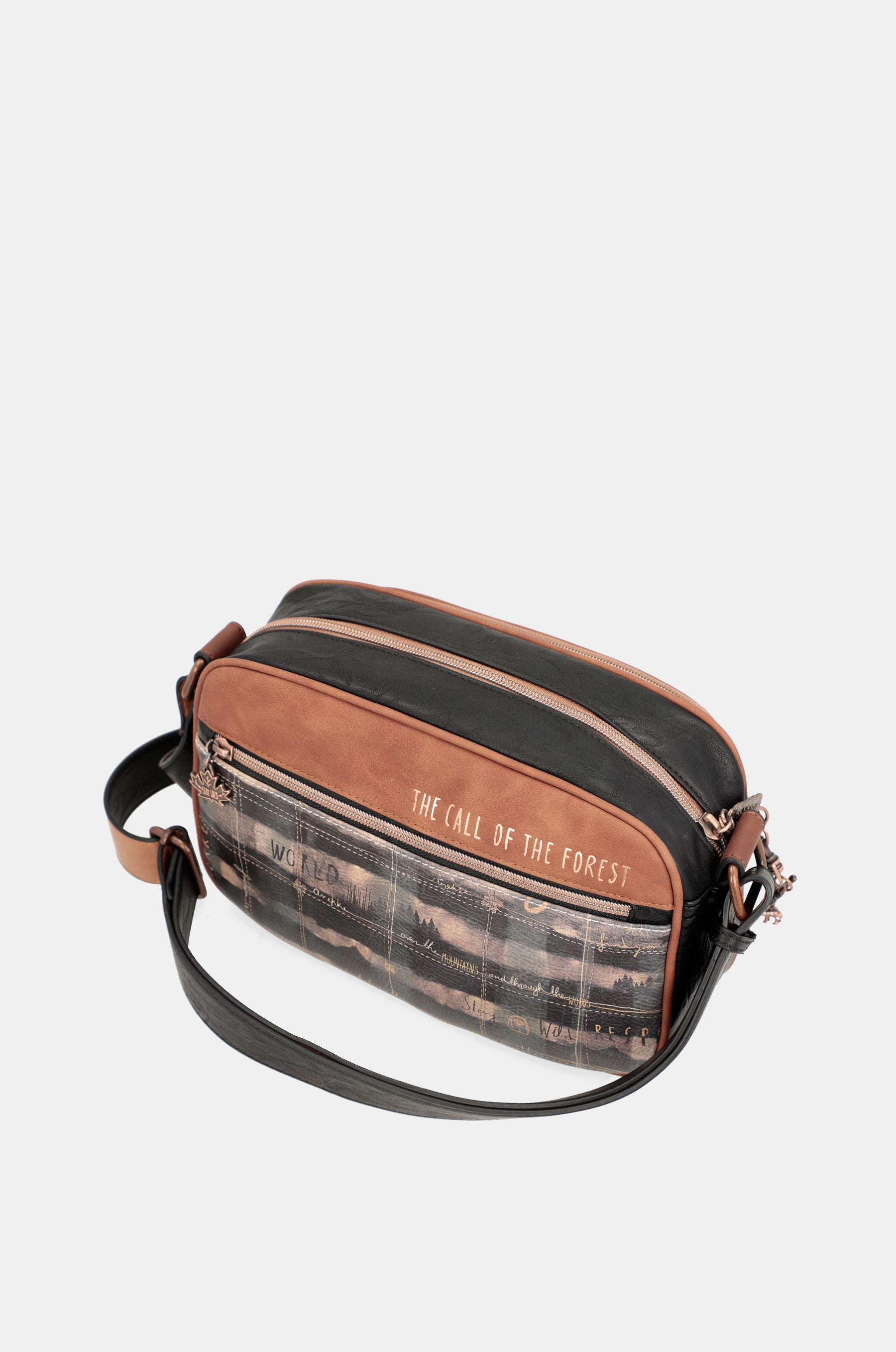 Wild shoulder bag with front pocket