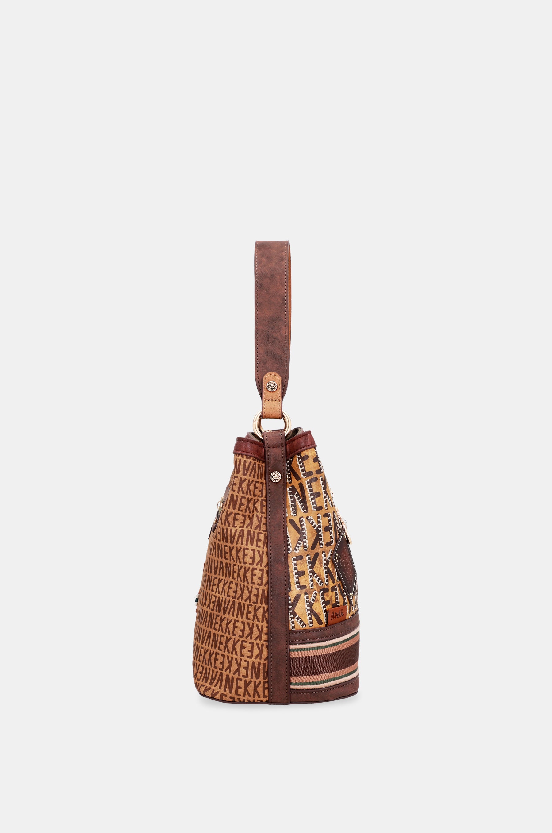 Urban shoulder bag with shoulder strap