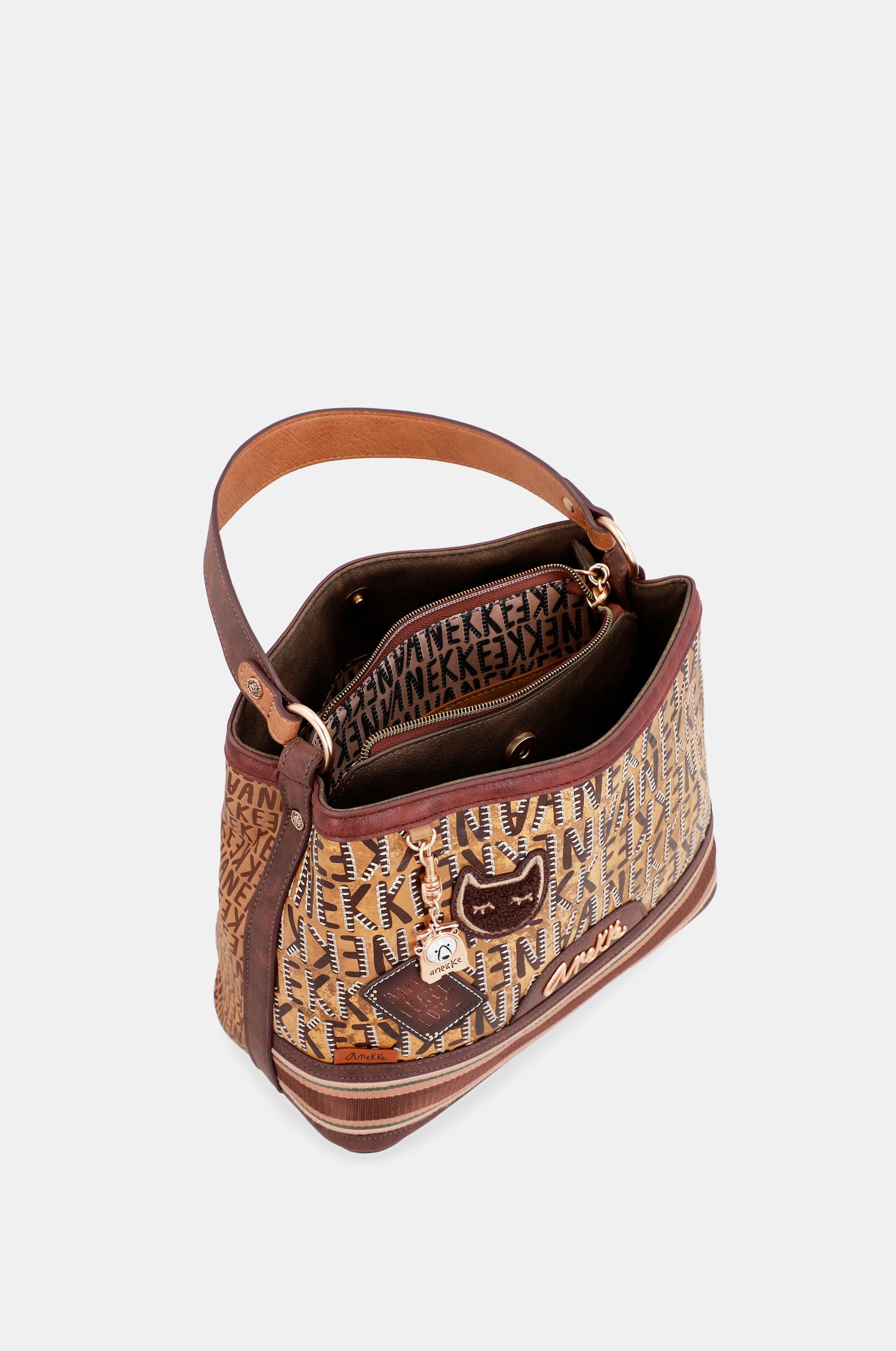 Urban shoulder bag with shoulder strap