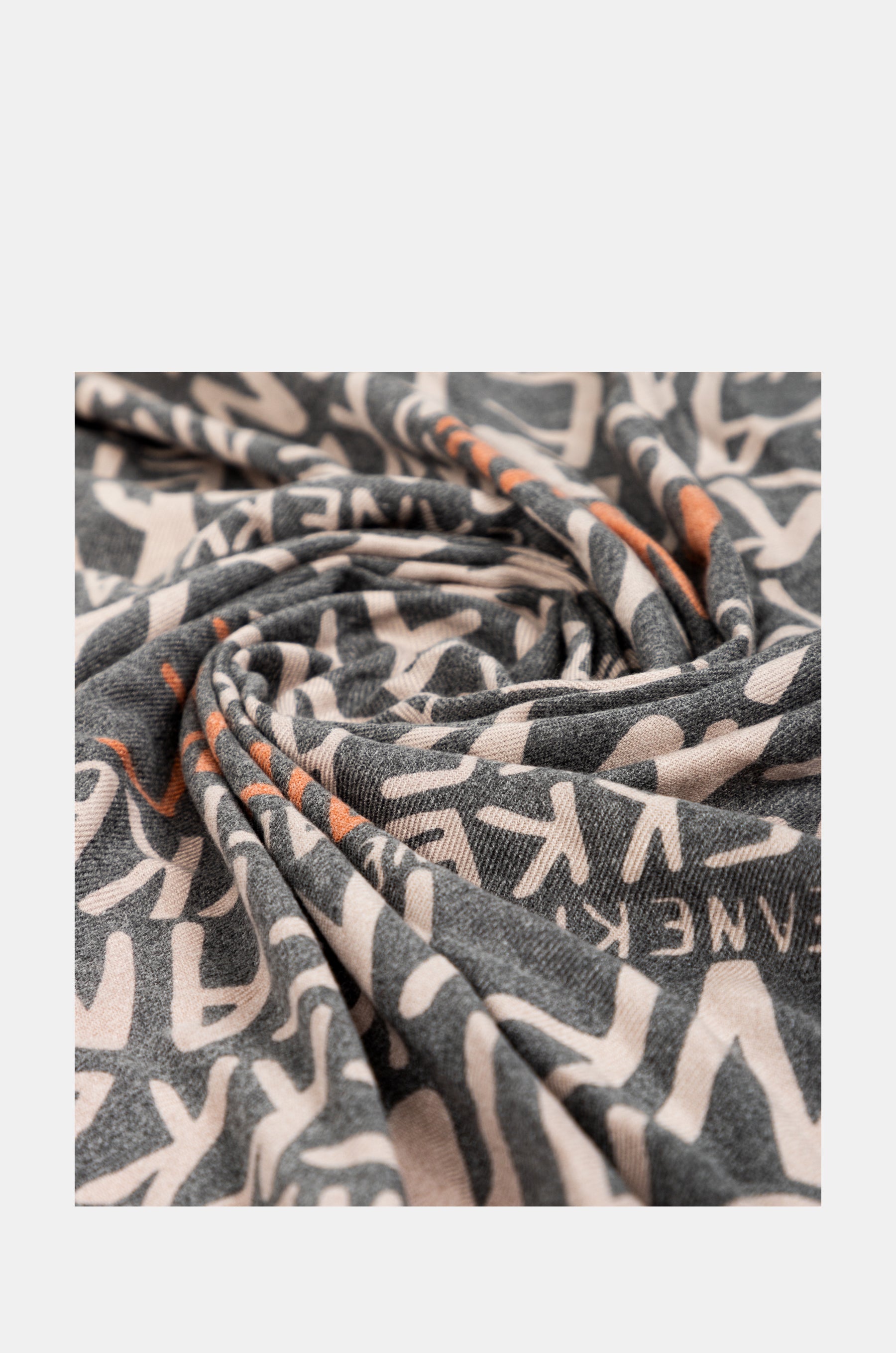 Pashmina logo brown