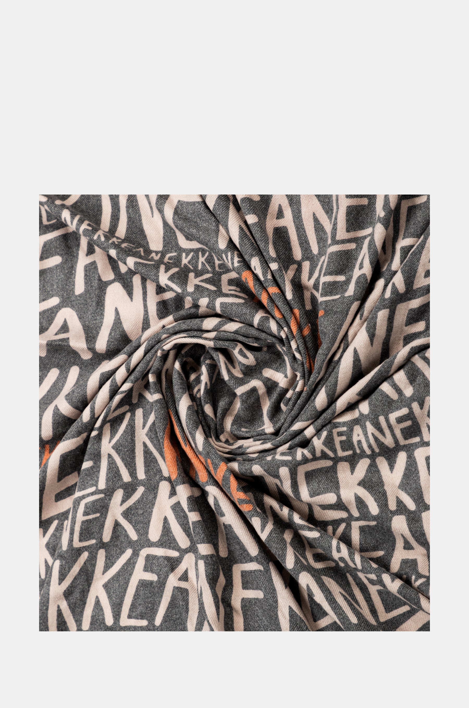 Pashmina logo brown