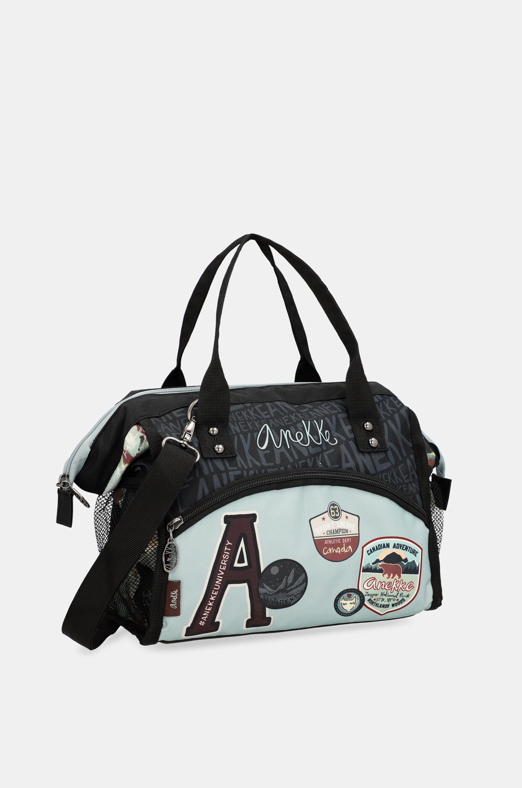 Woods food bag with shoulder strap