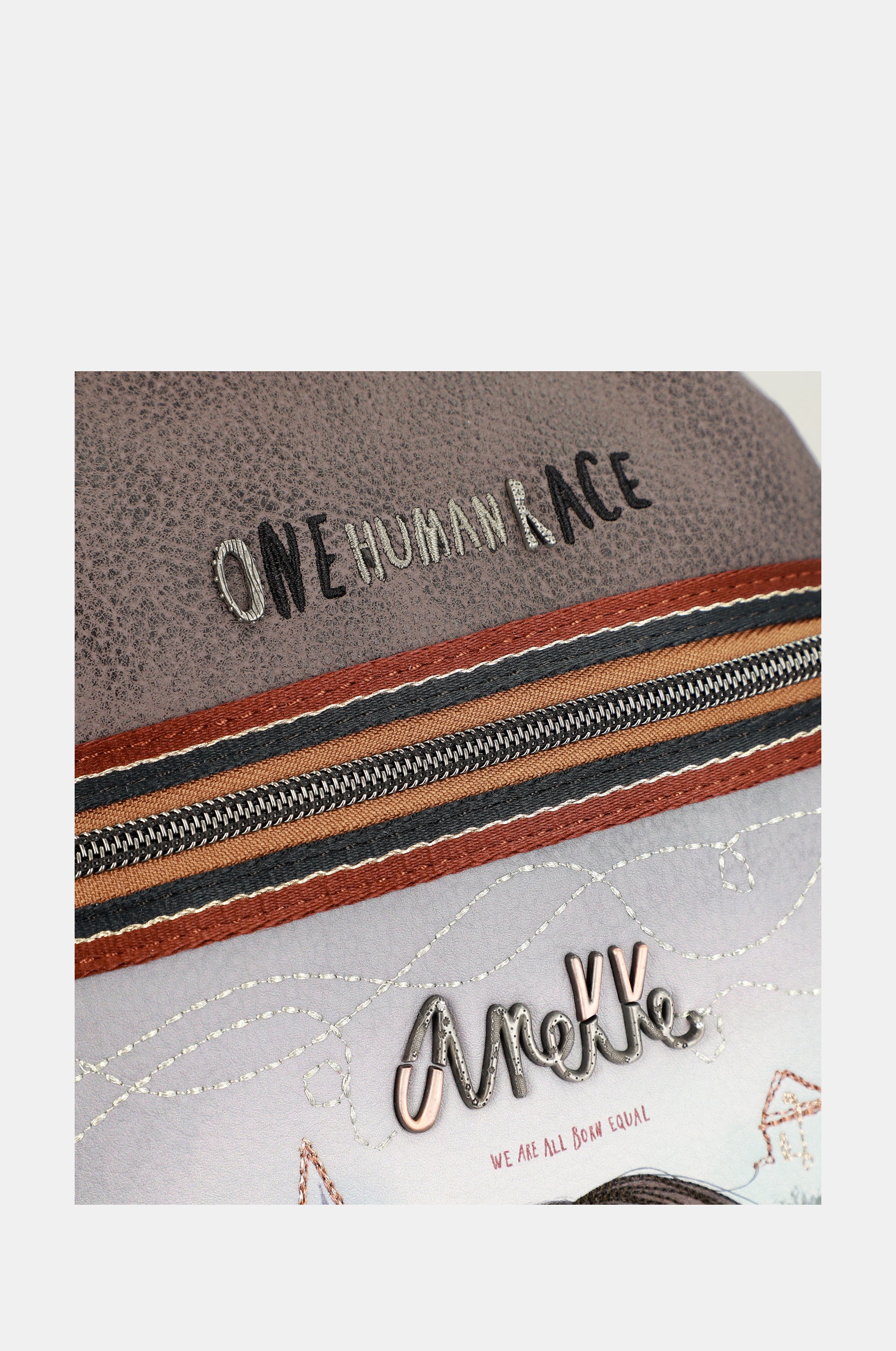 Oval backpack Voice