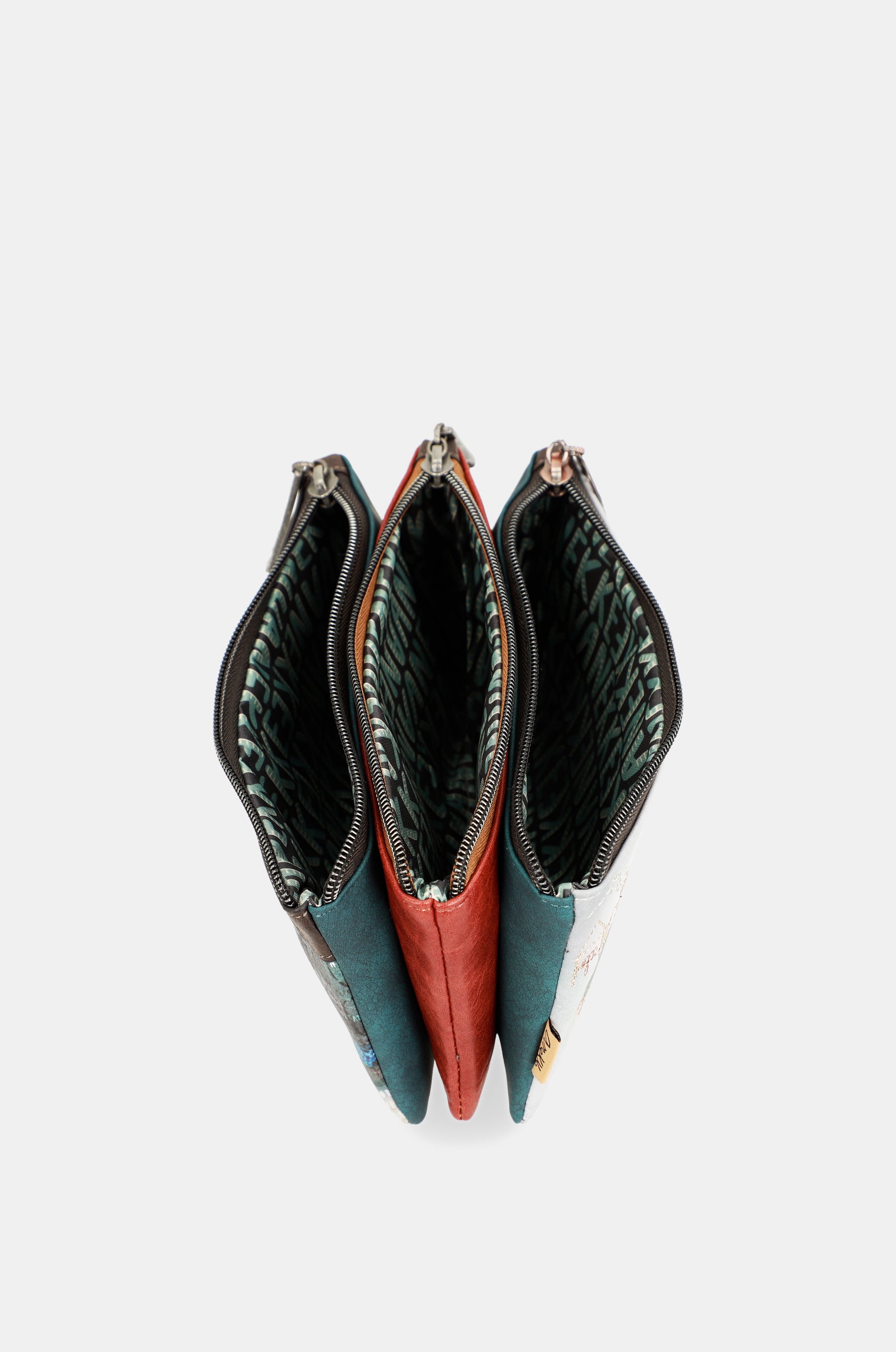 Triple compartment case Voice