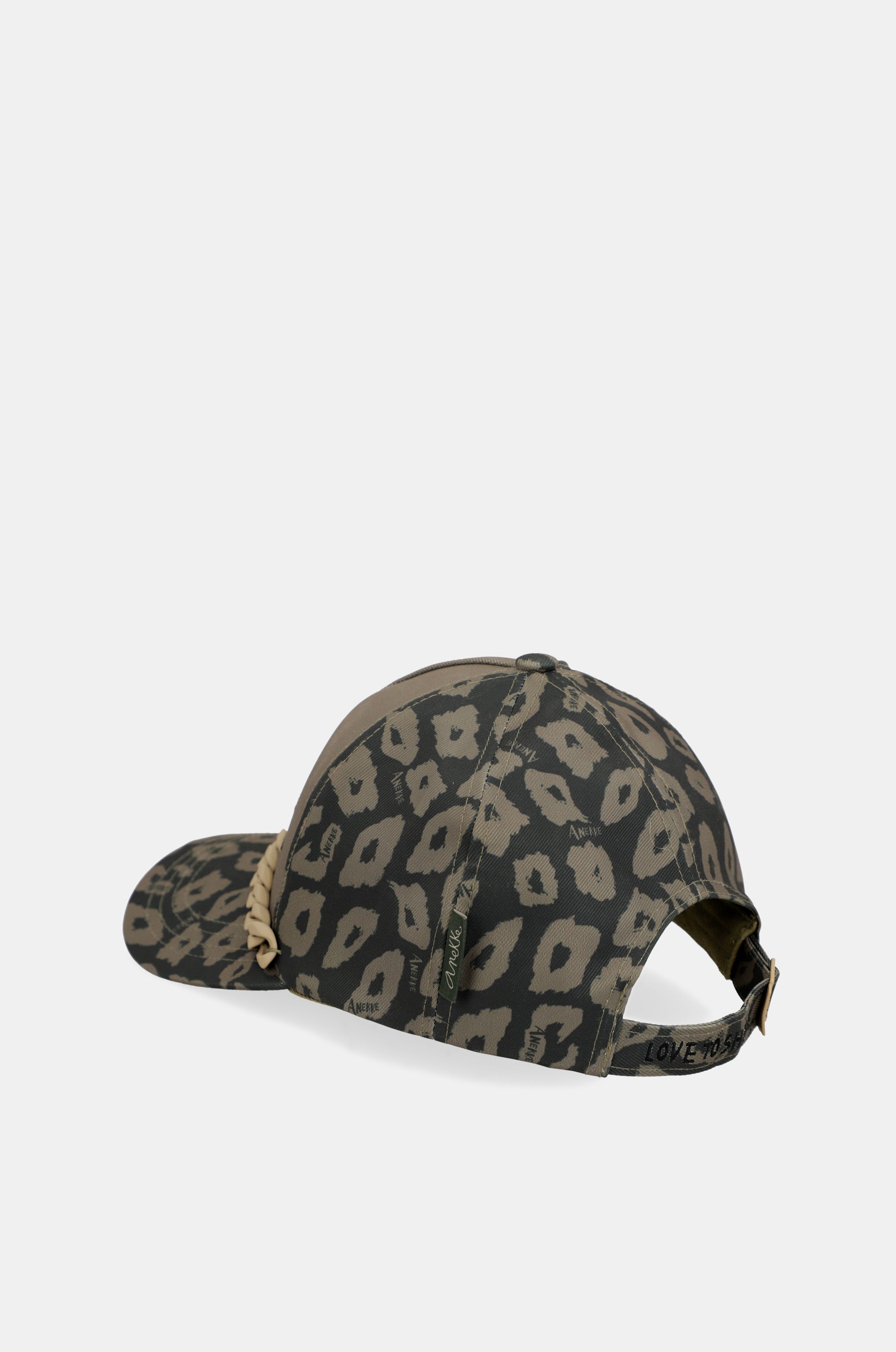 Women's leopard hat
