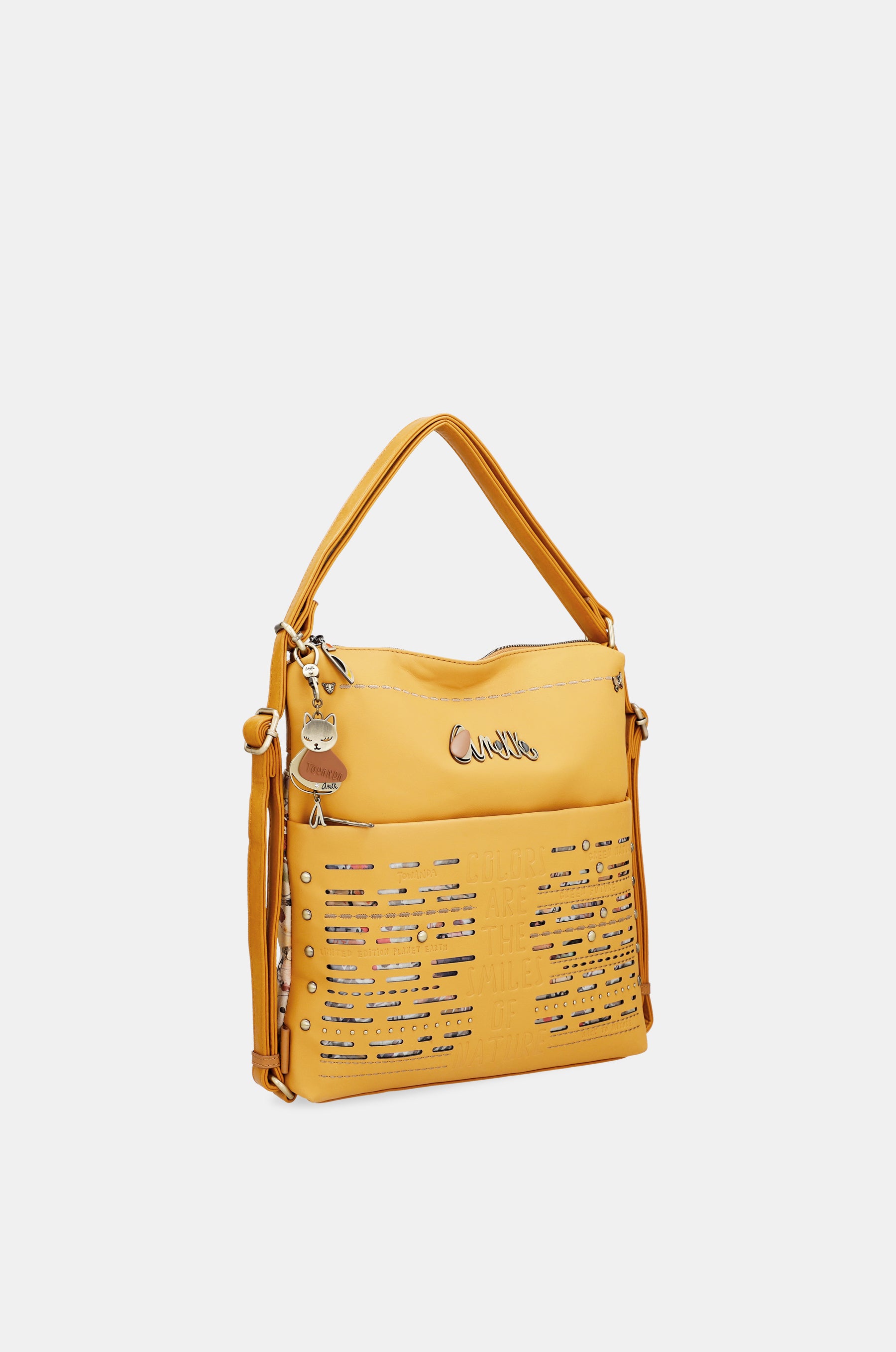 Nature Pachamama convertible ochre bag into a backpack