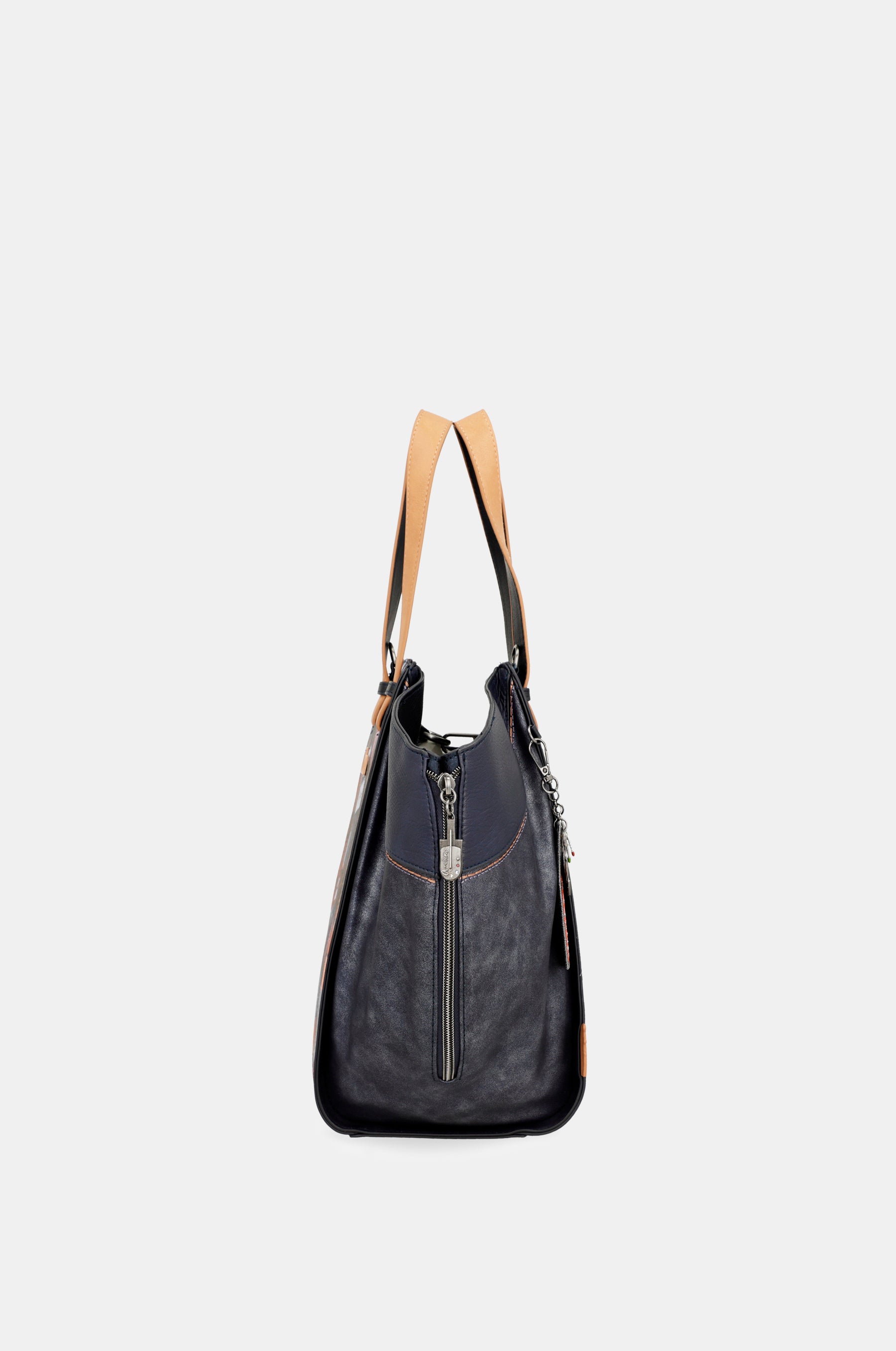 Contemporary shopping bag