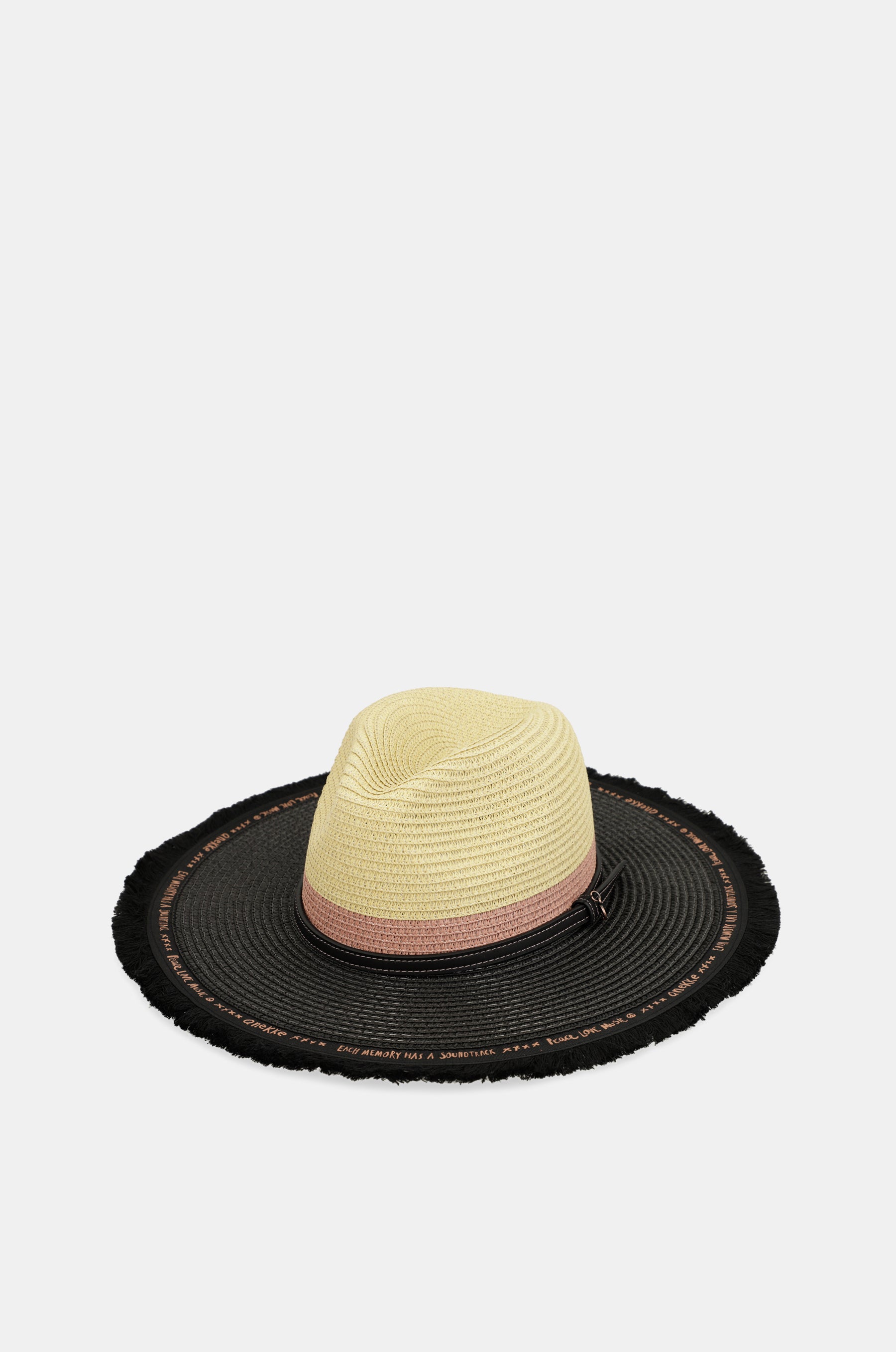 Contrast raffia hat