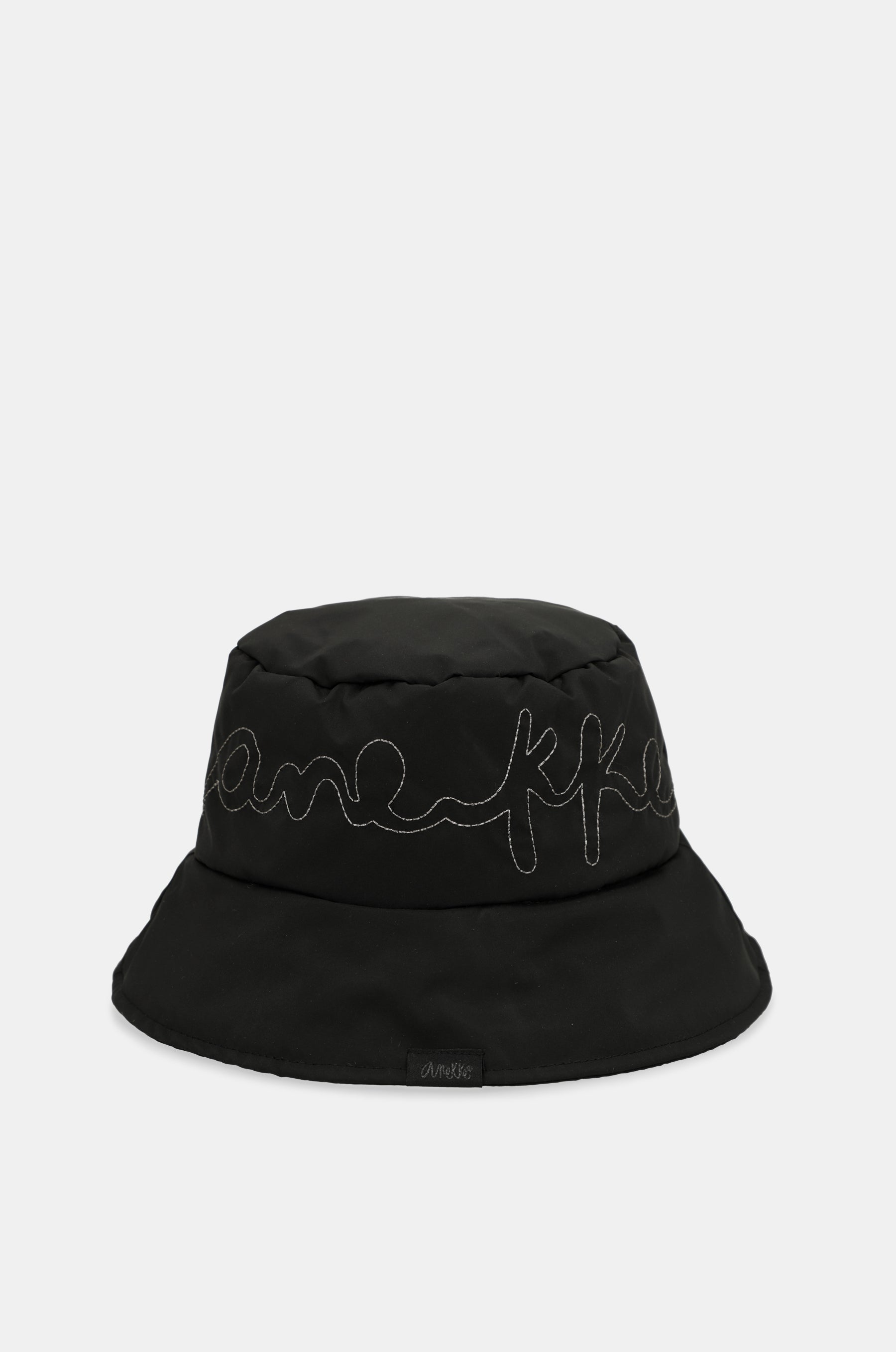 Black bucket hat