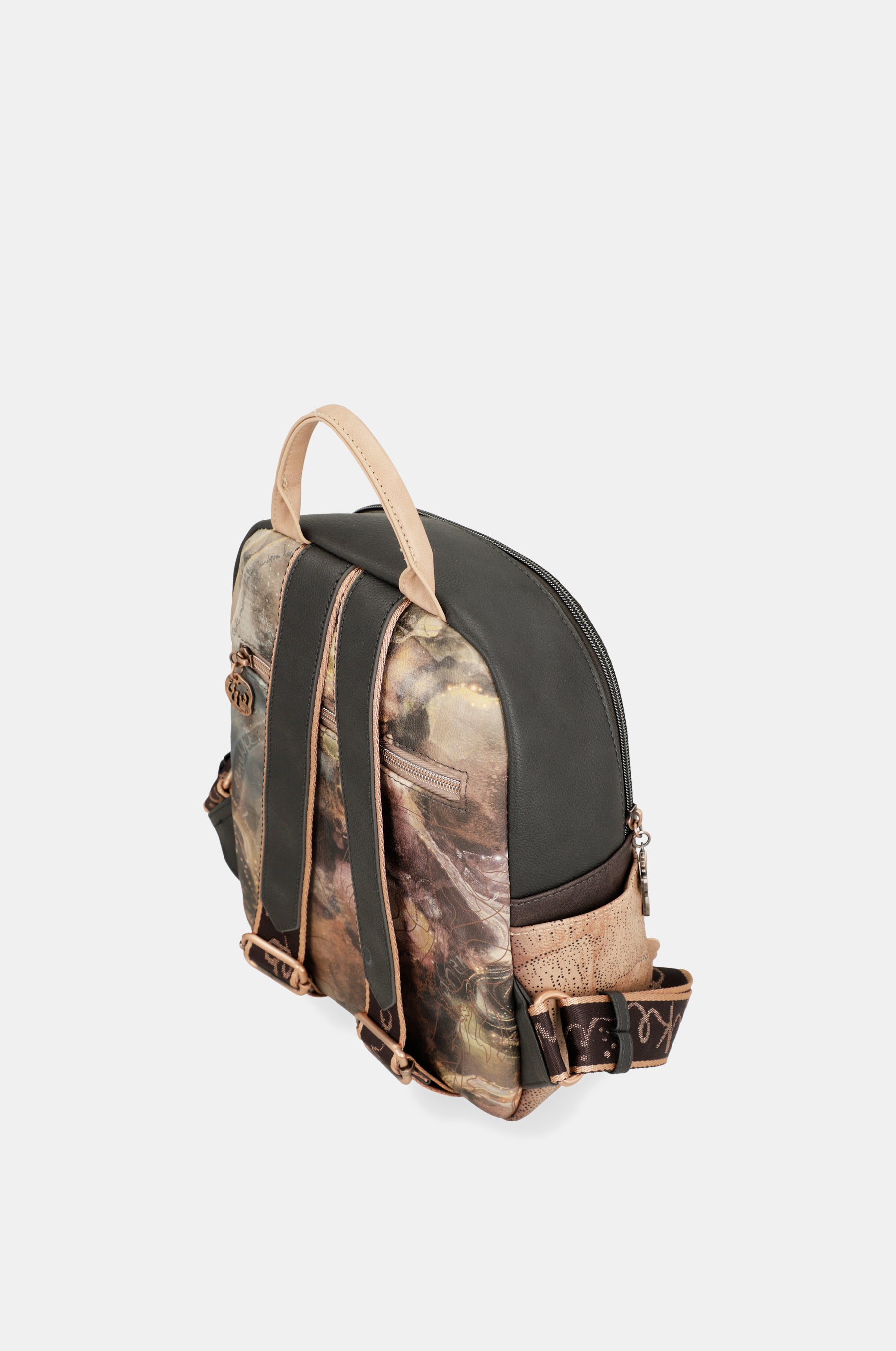 Dreamverse backpack for leisure use