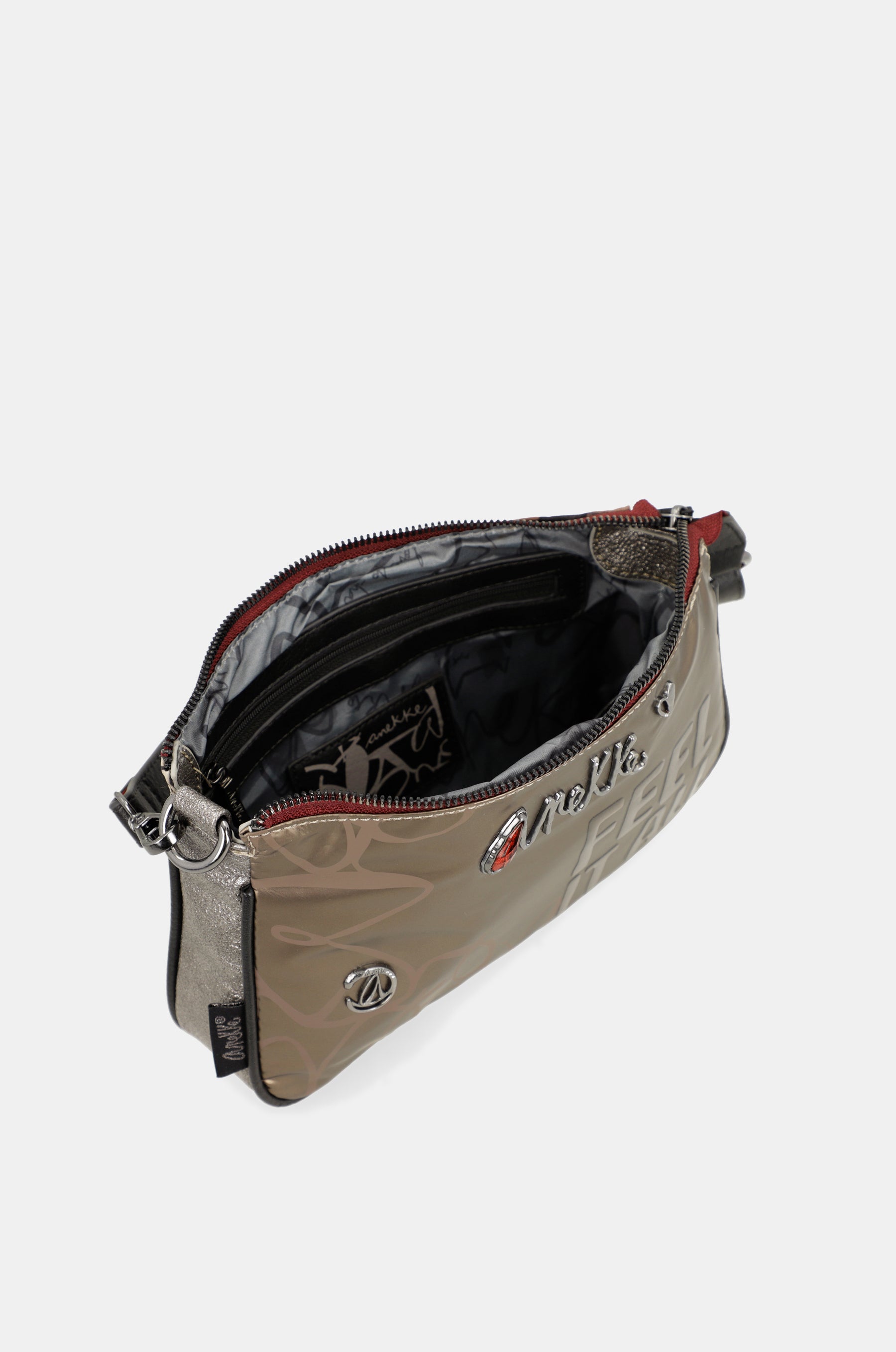 Imaginary shoulder bag