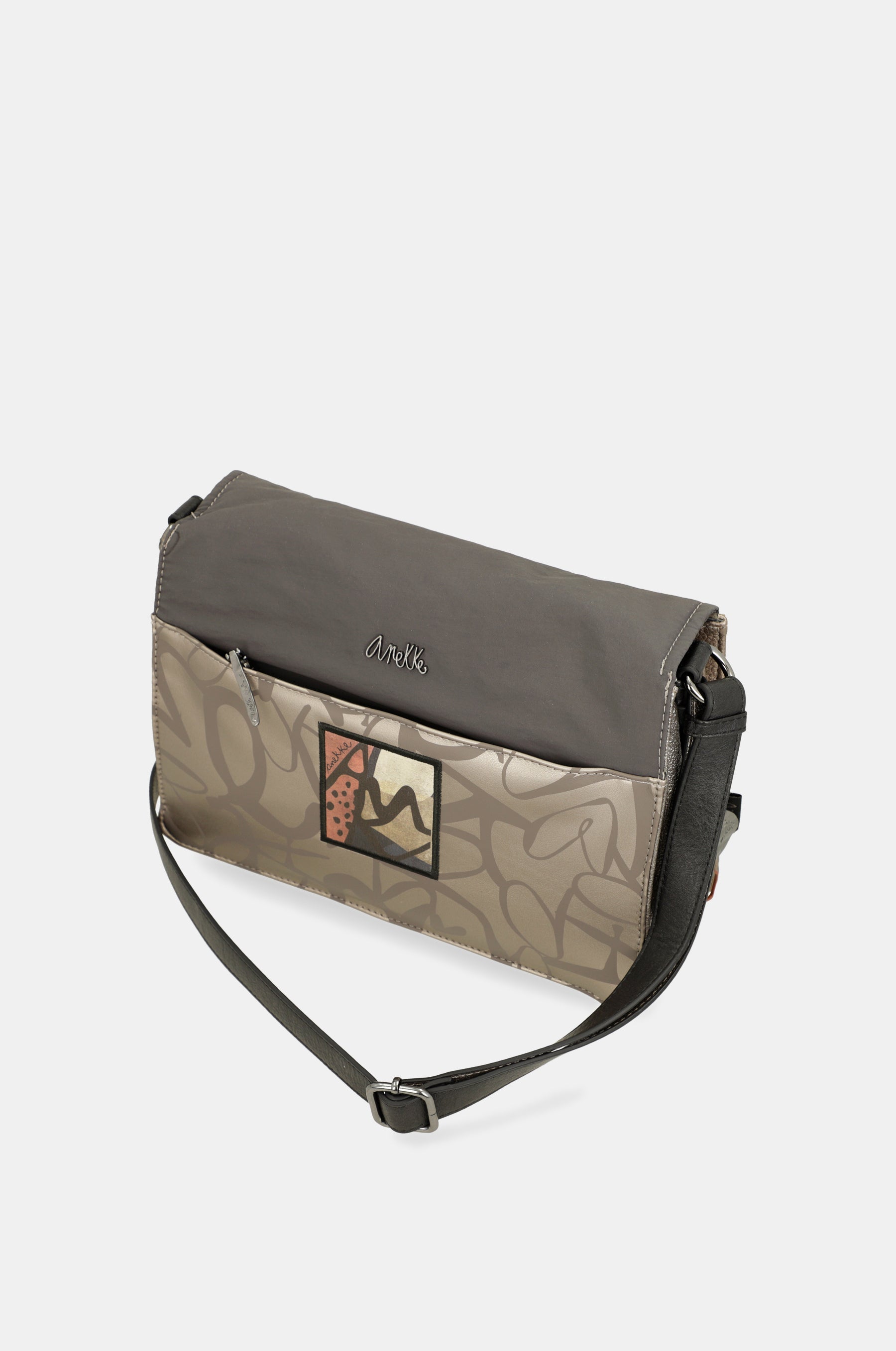 Imaginary flap bag