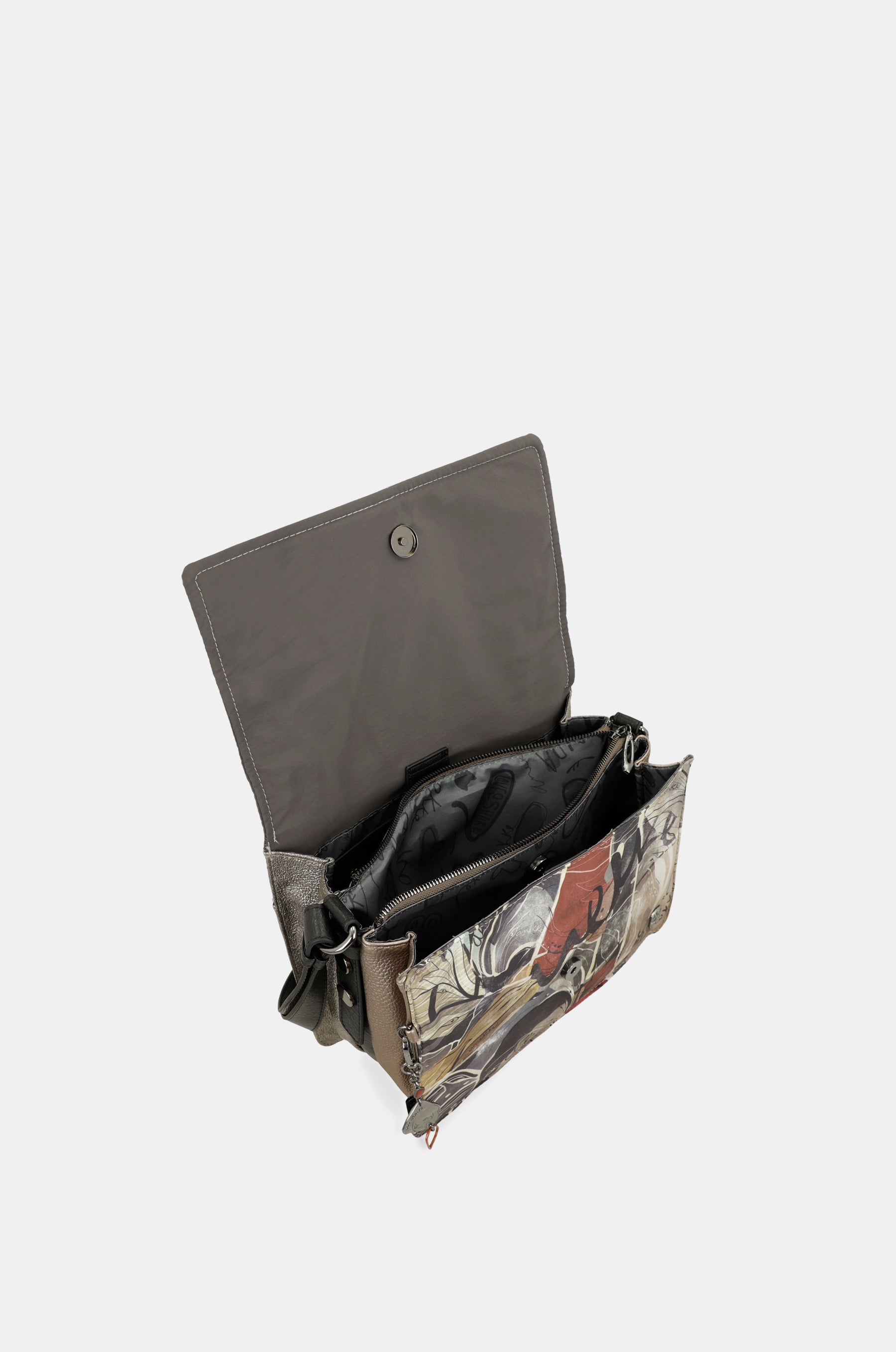 Imaginary flap bag