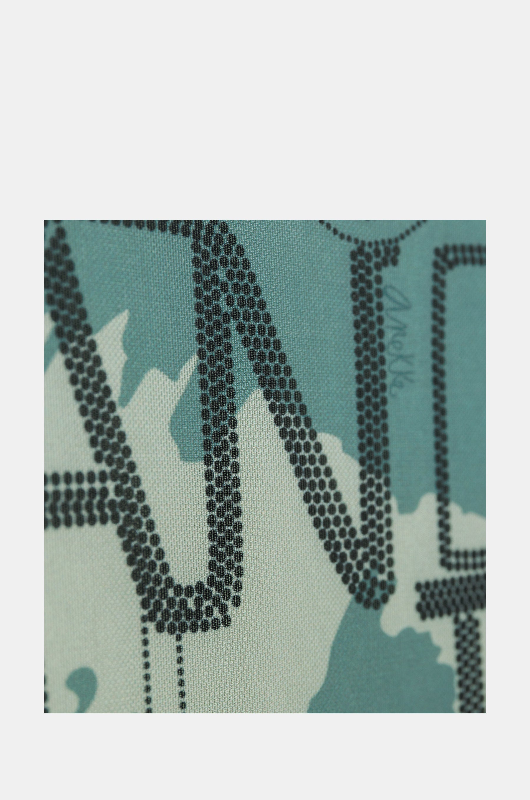 Green short-sleeve dress