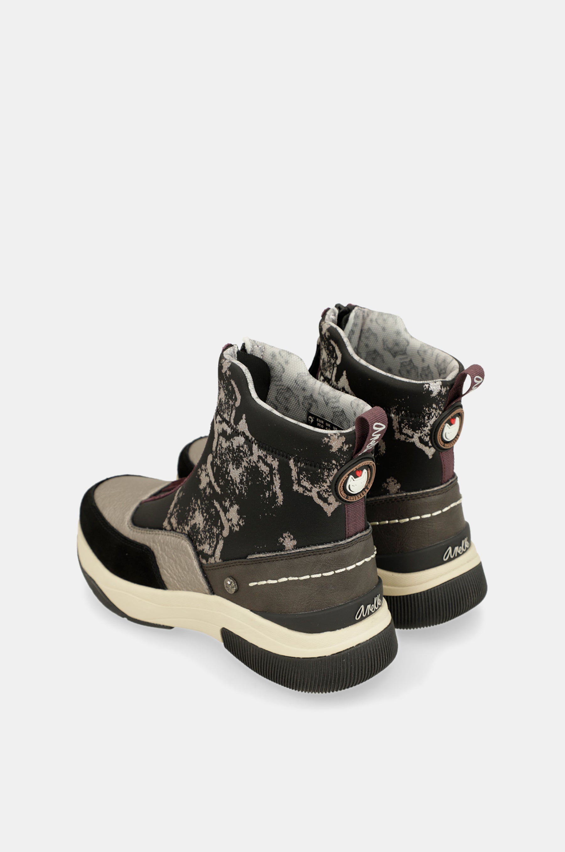 Metallic black sporty ankle boot