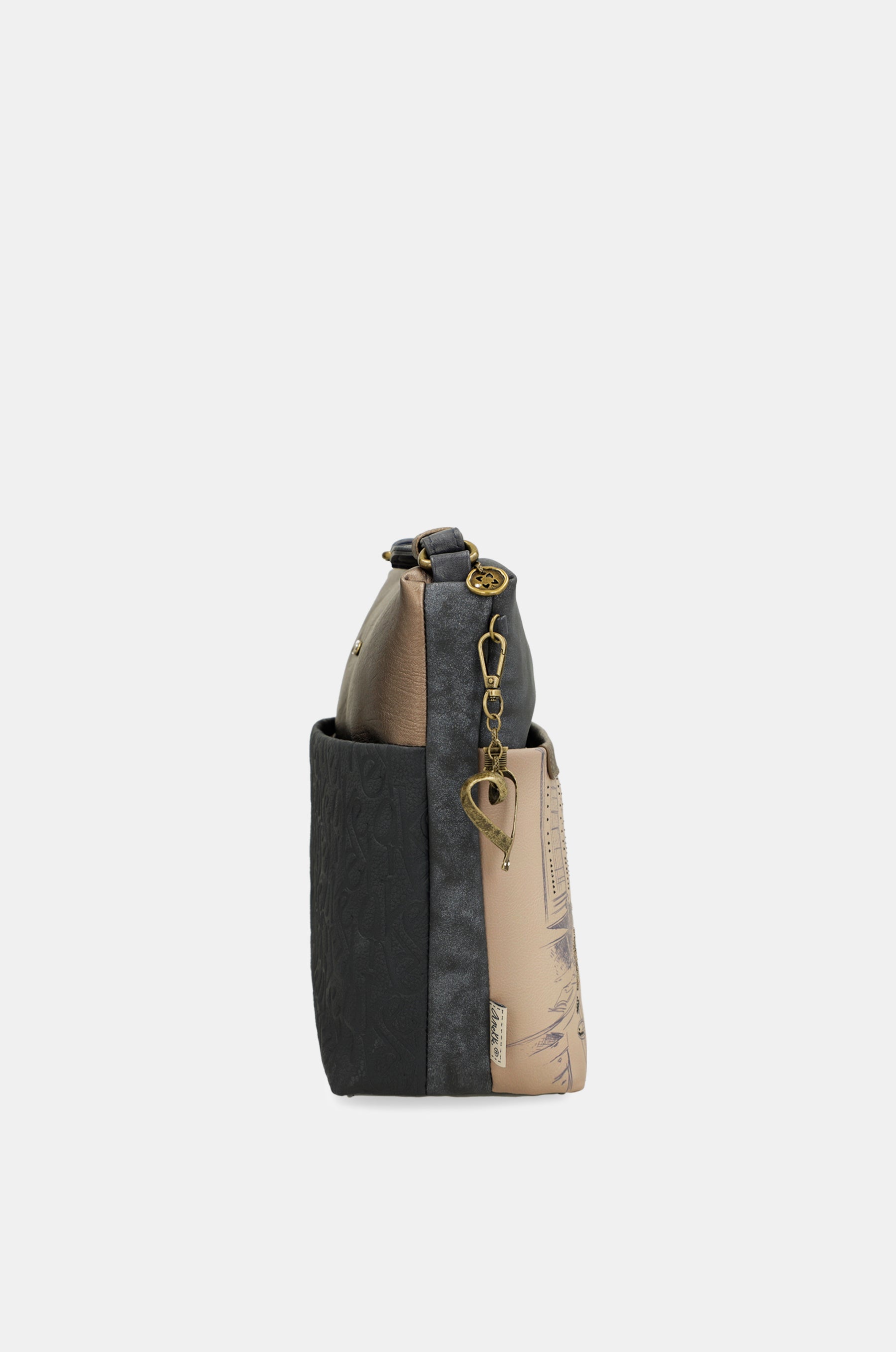 Studio large crossbody bag with front pocket