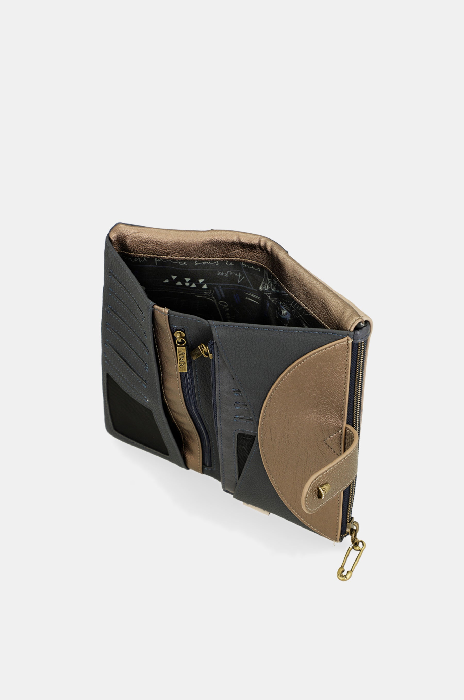 Studio flexible large RFID wallet