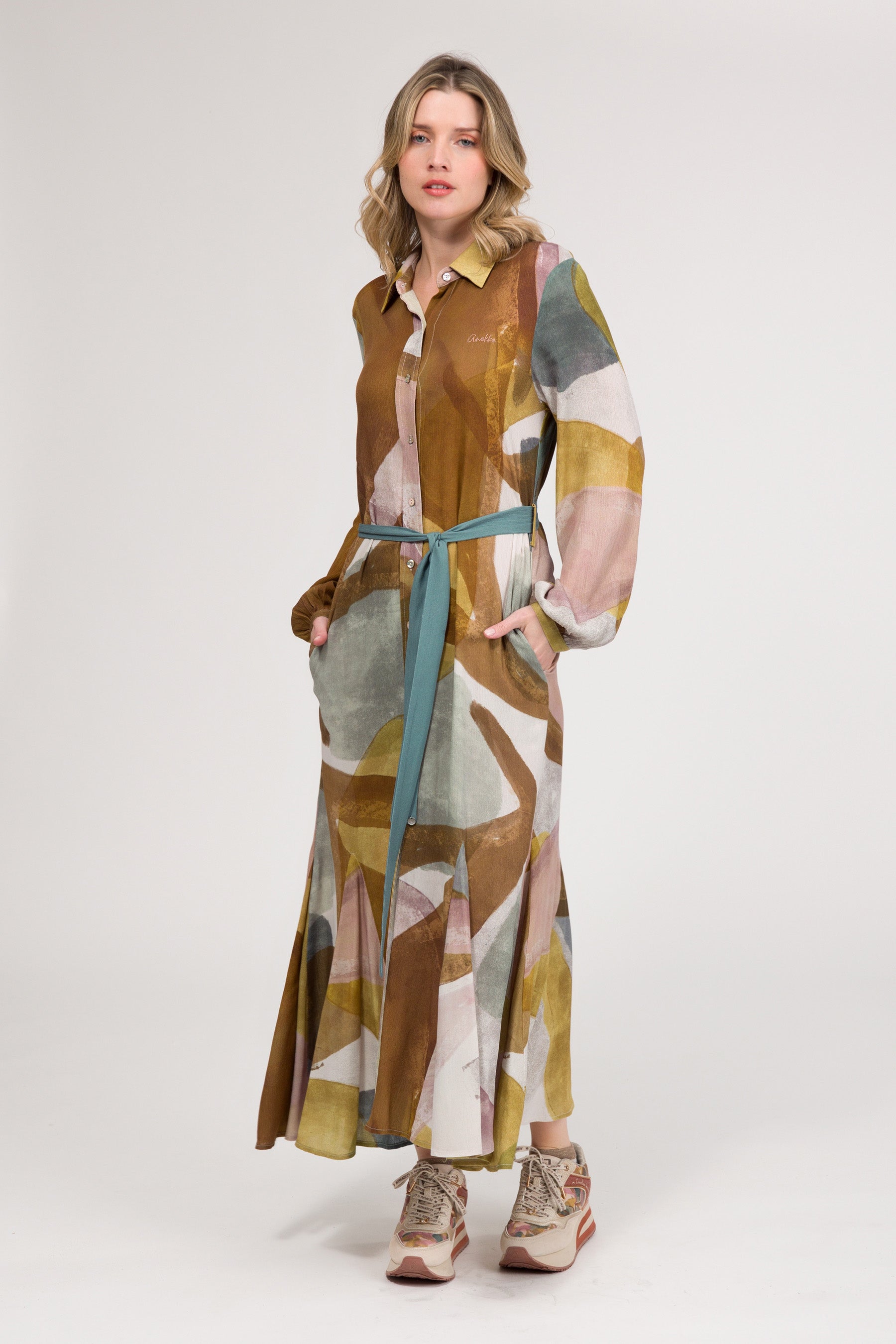 Long-sleeve midi dress