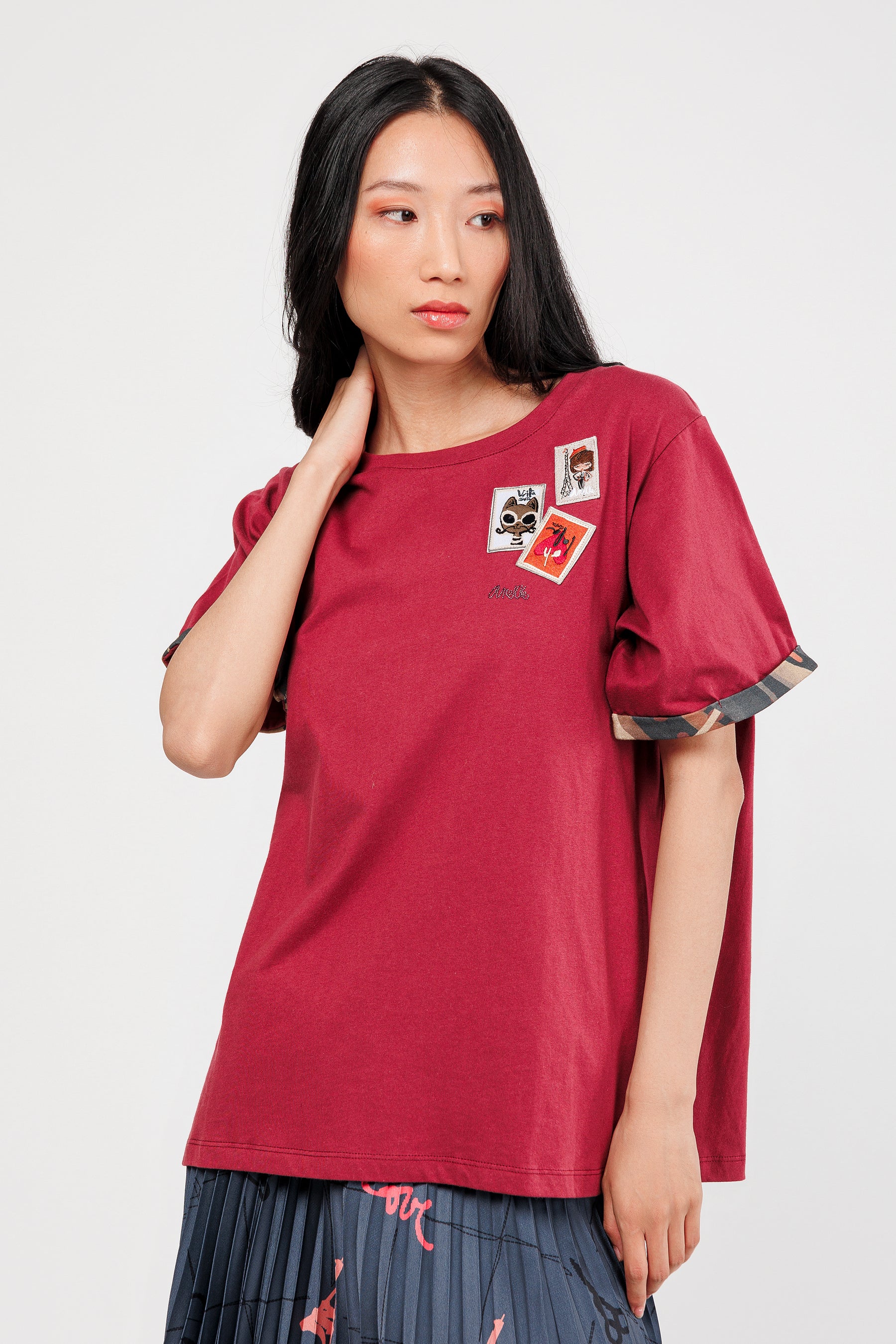 Maroon short sleeve T-shirt