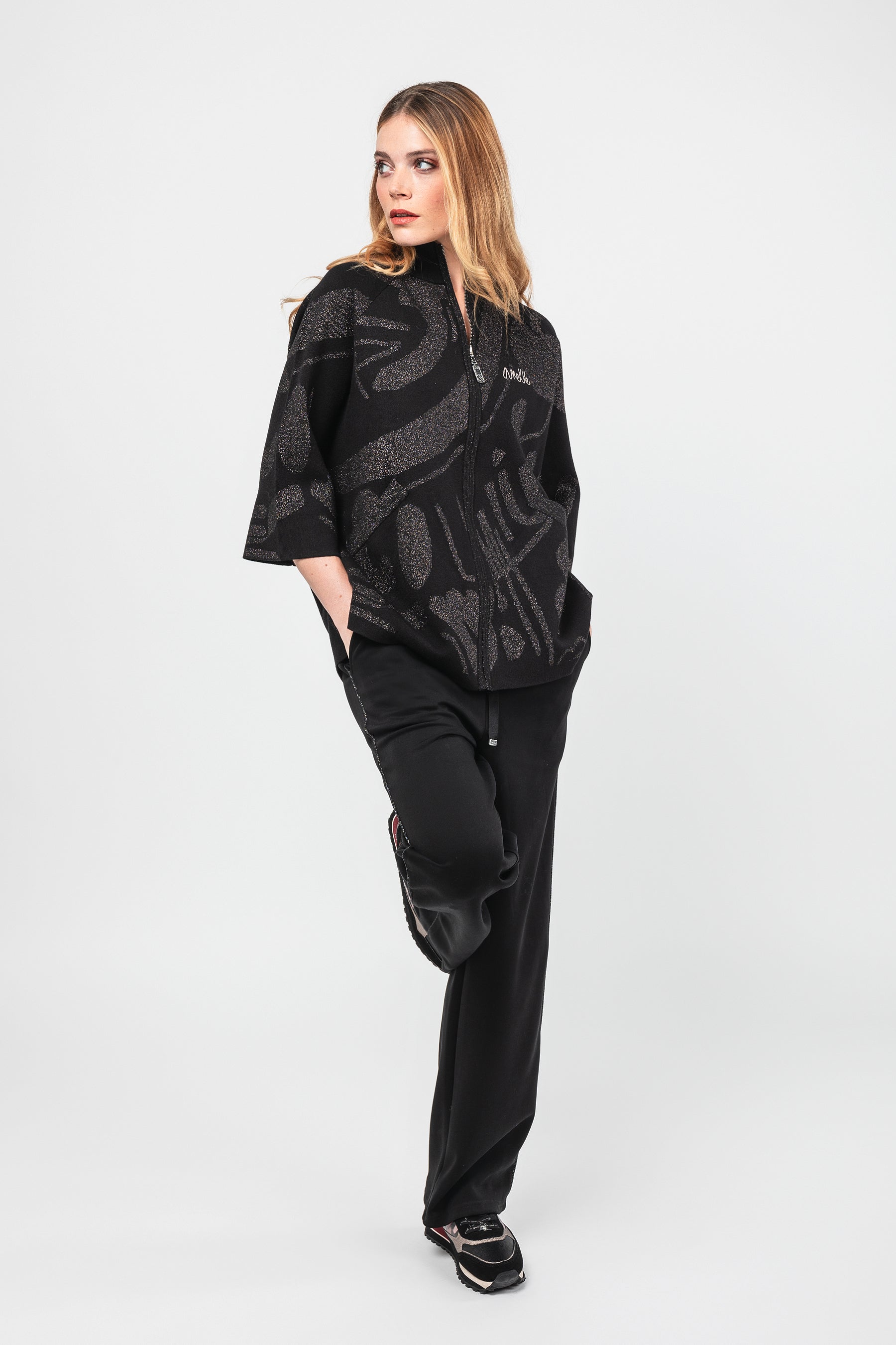Black trousers