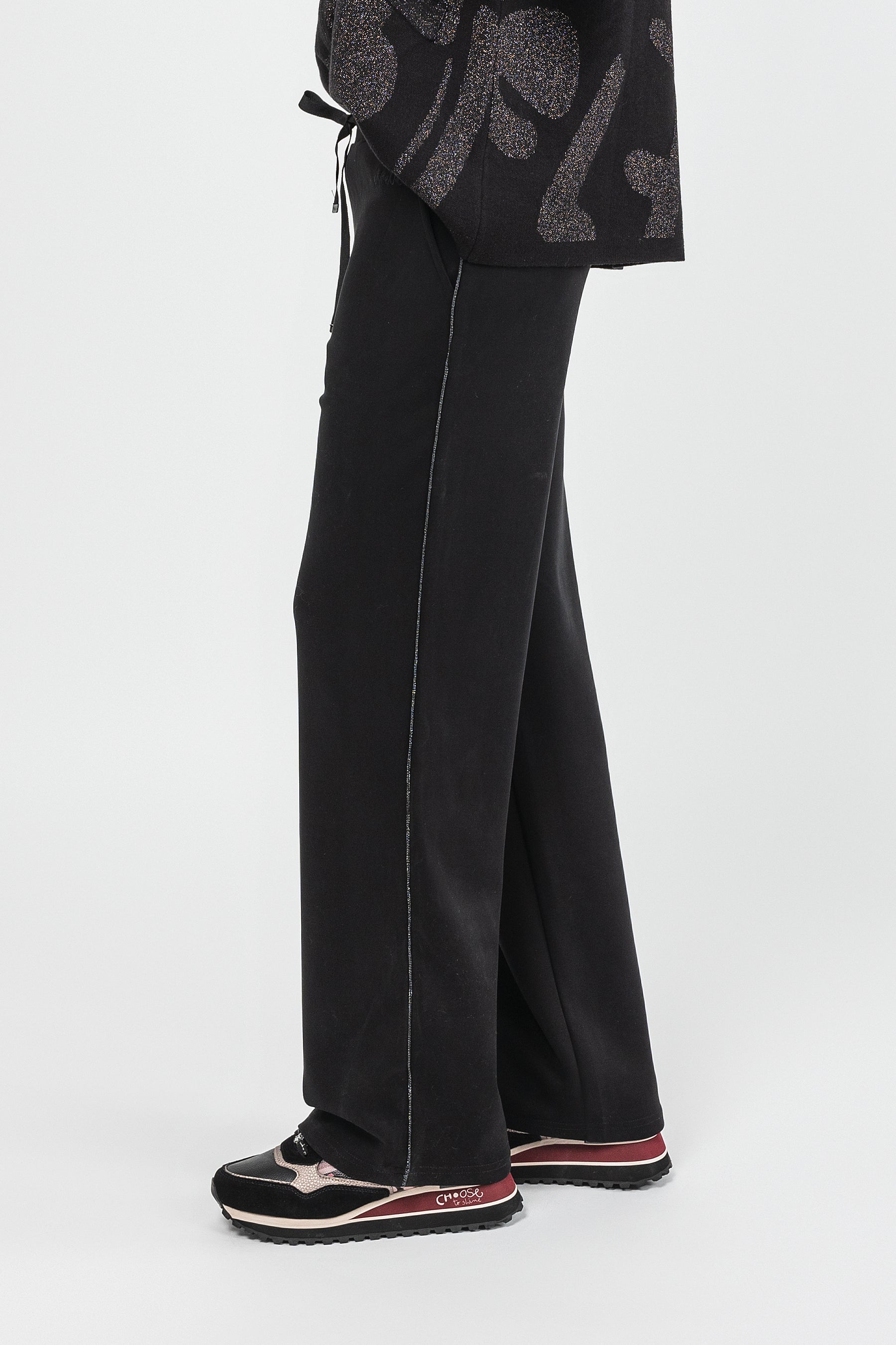 Black trousers