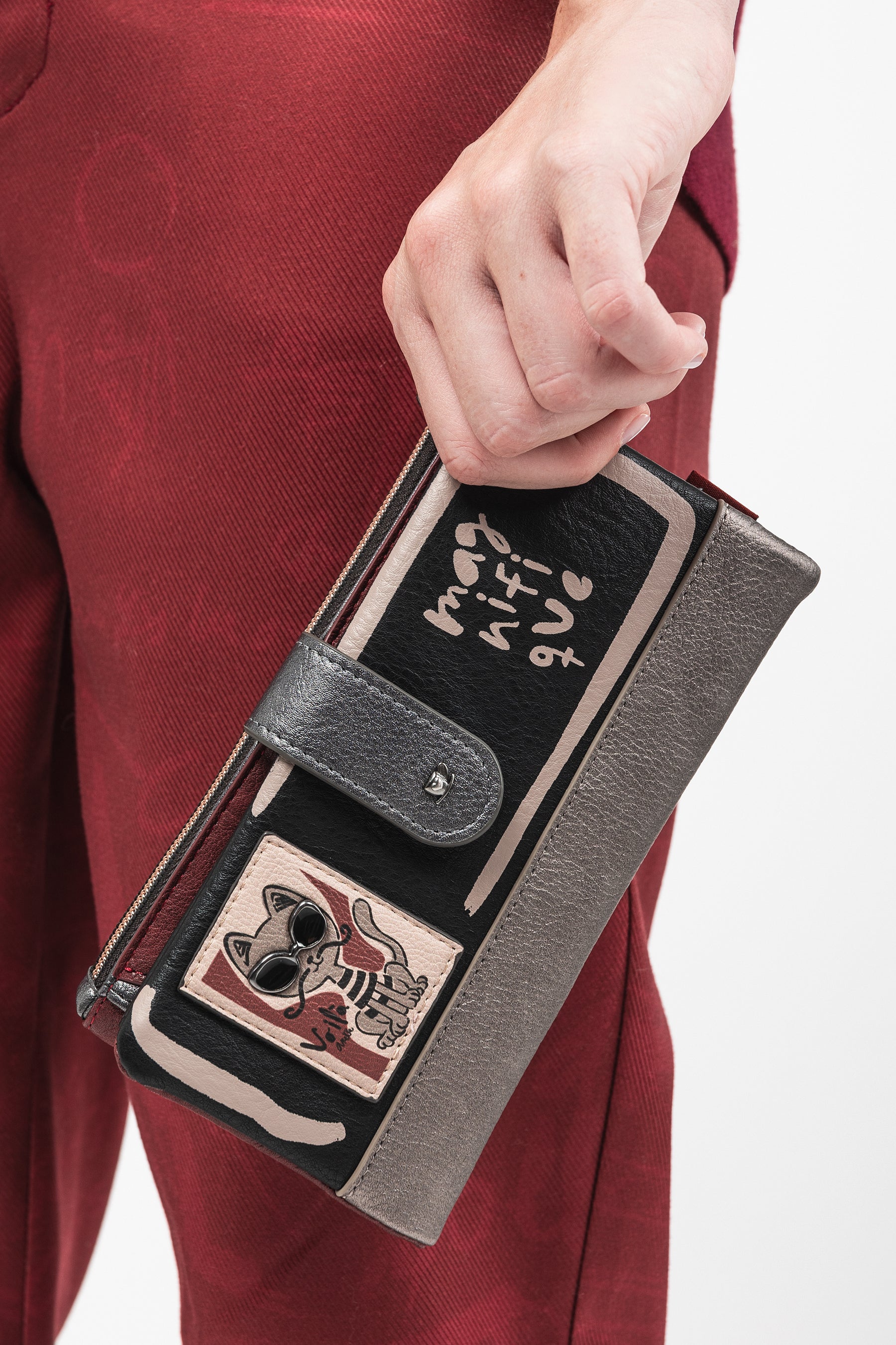 Parisian flexible large RFID wallet