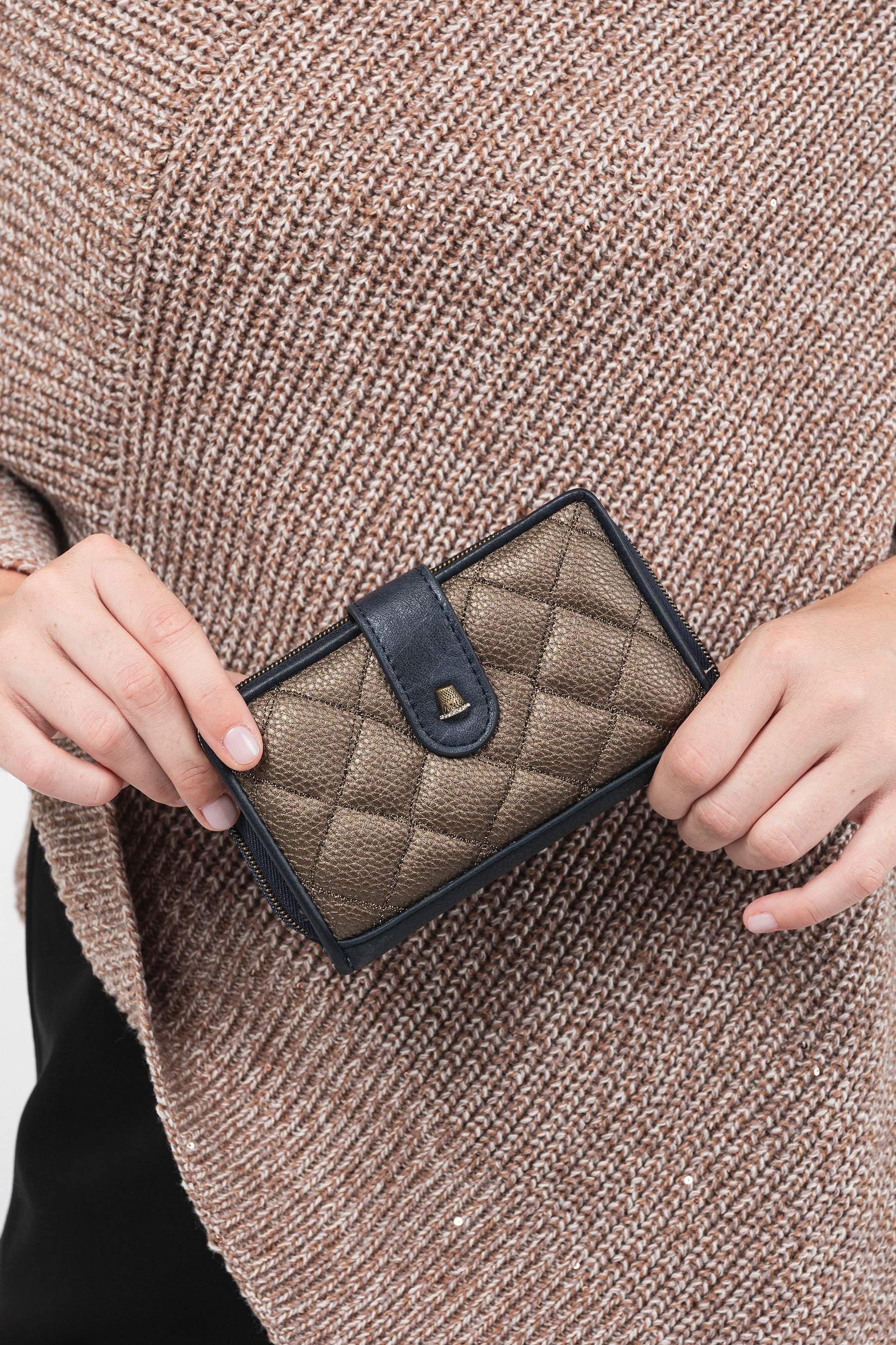 Boutique medium wallet