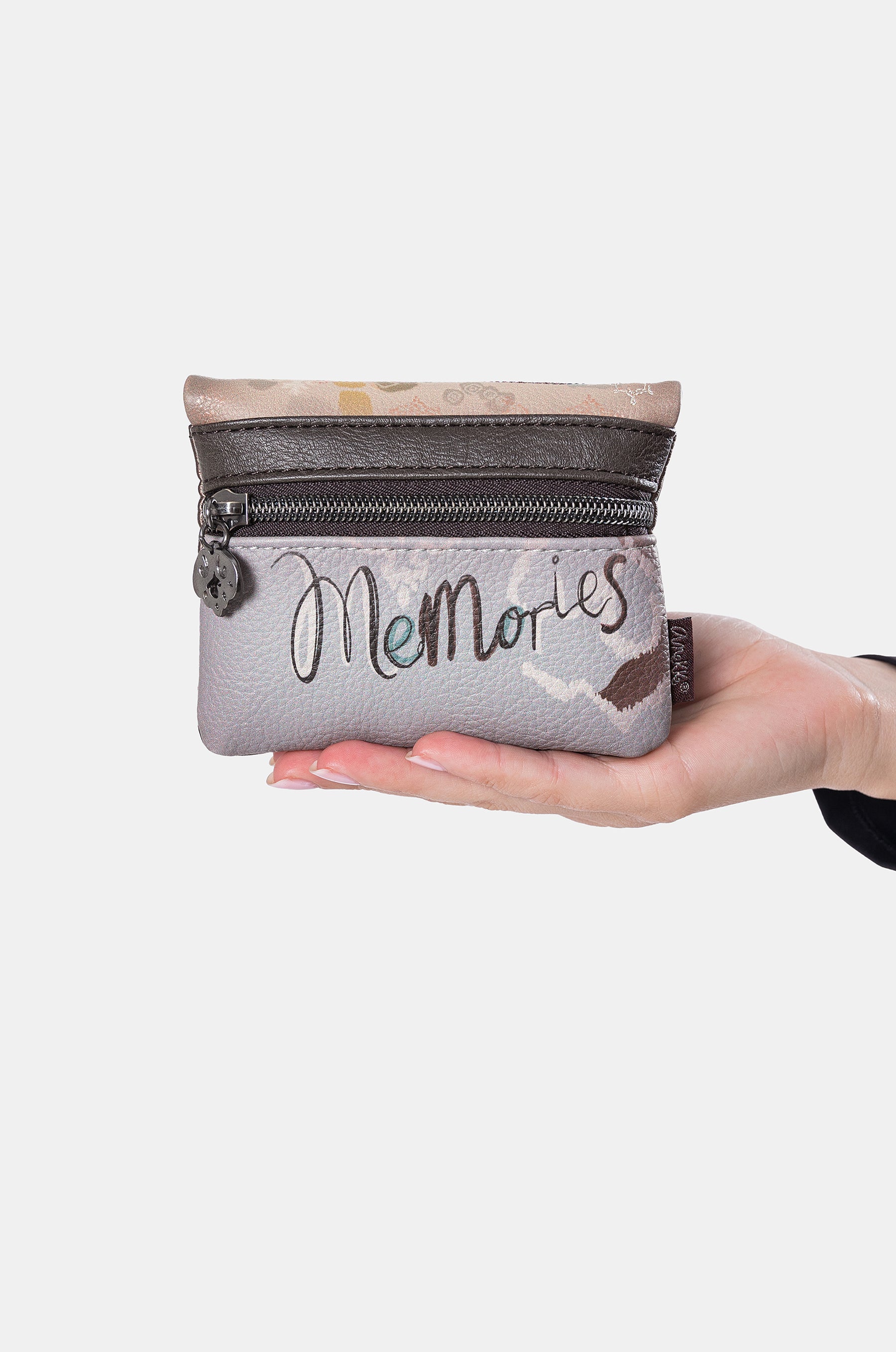 Real coin purse with flap