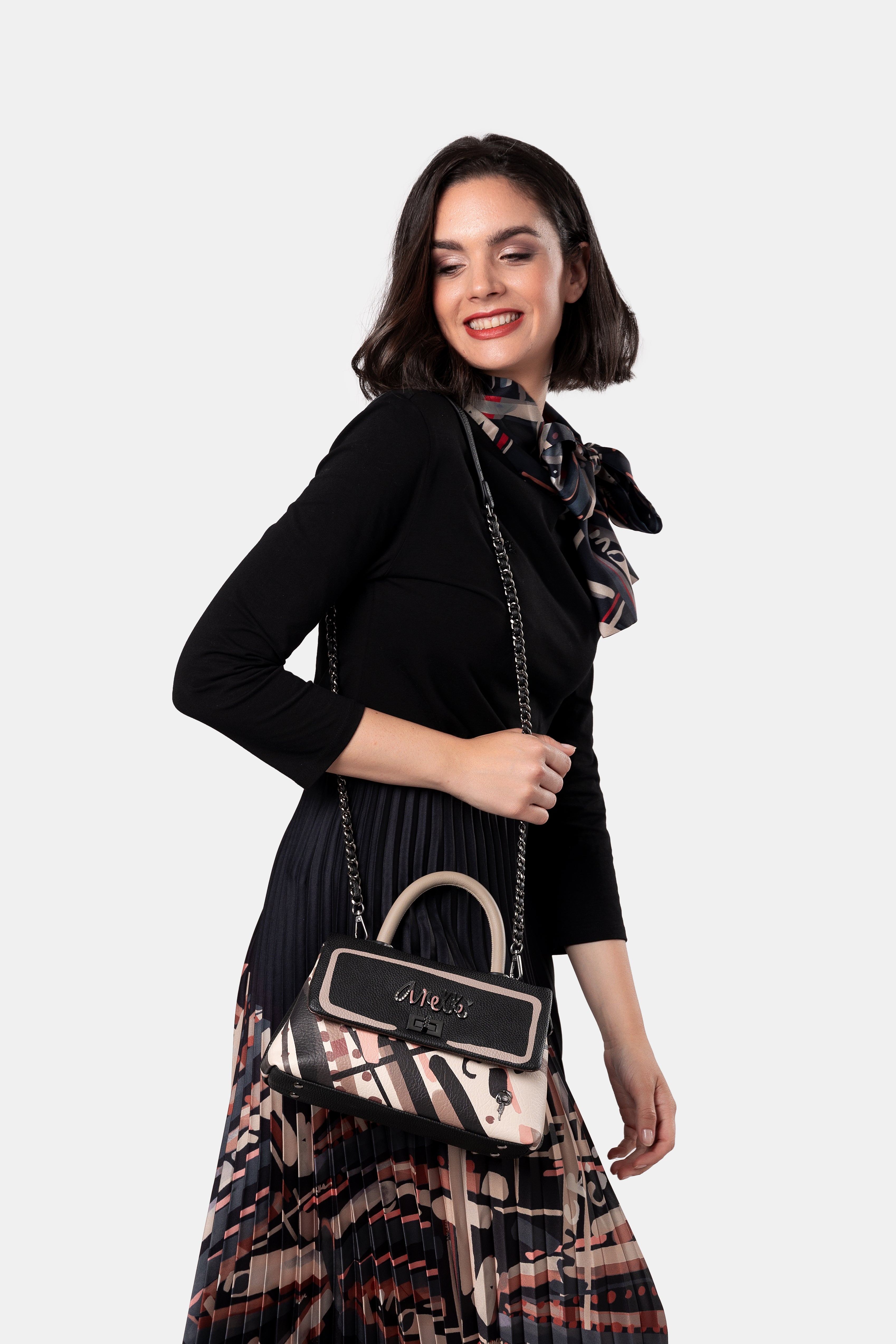 Parisian short-handle small bag with shoulder strap