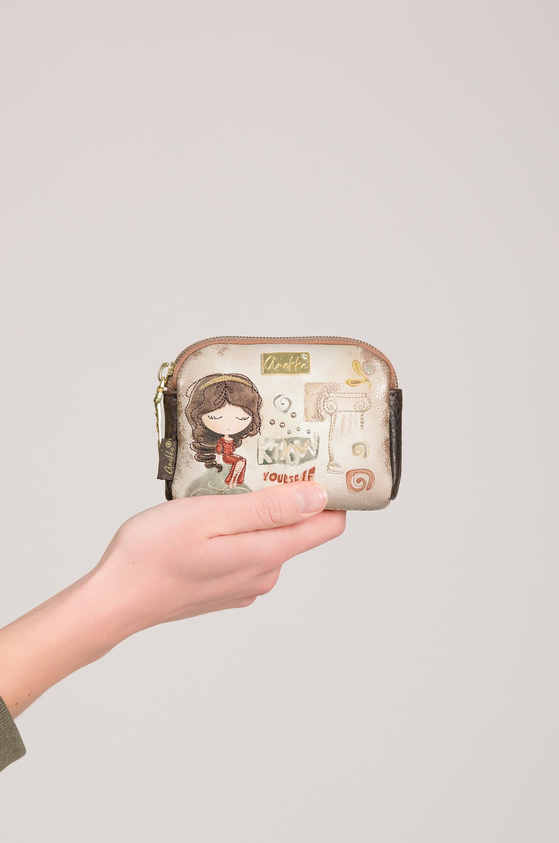 Small purse Muse