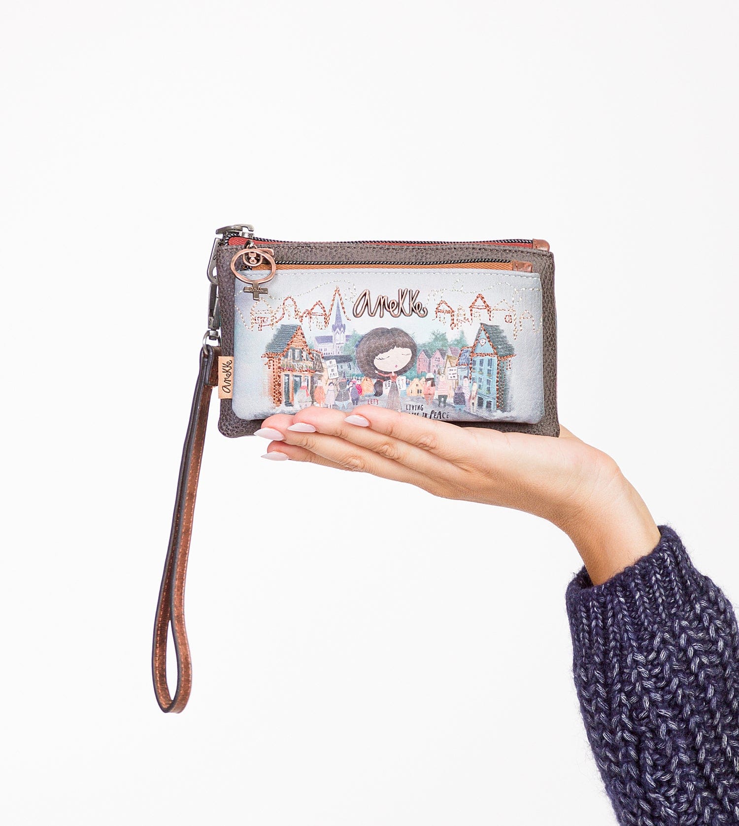 Coin purse wallet with hand strap Voice