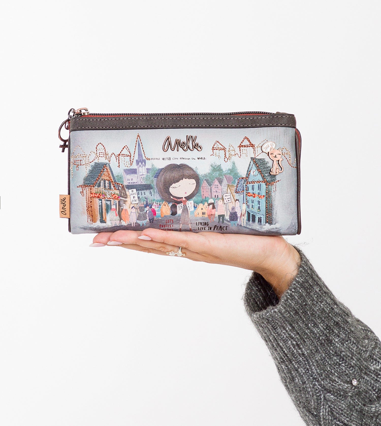 Wallet with removable card holder Voice