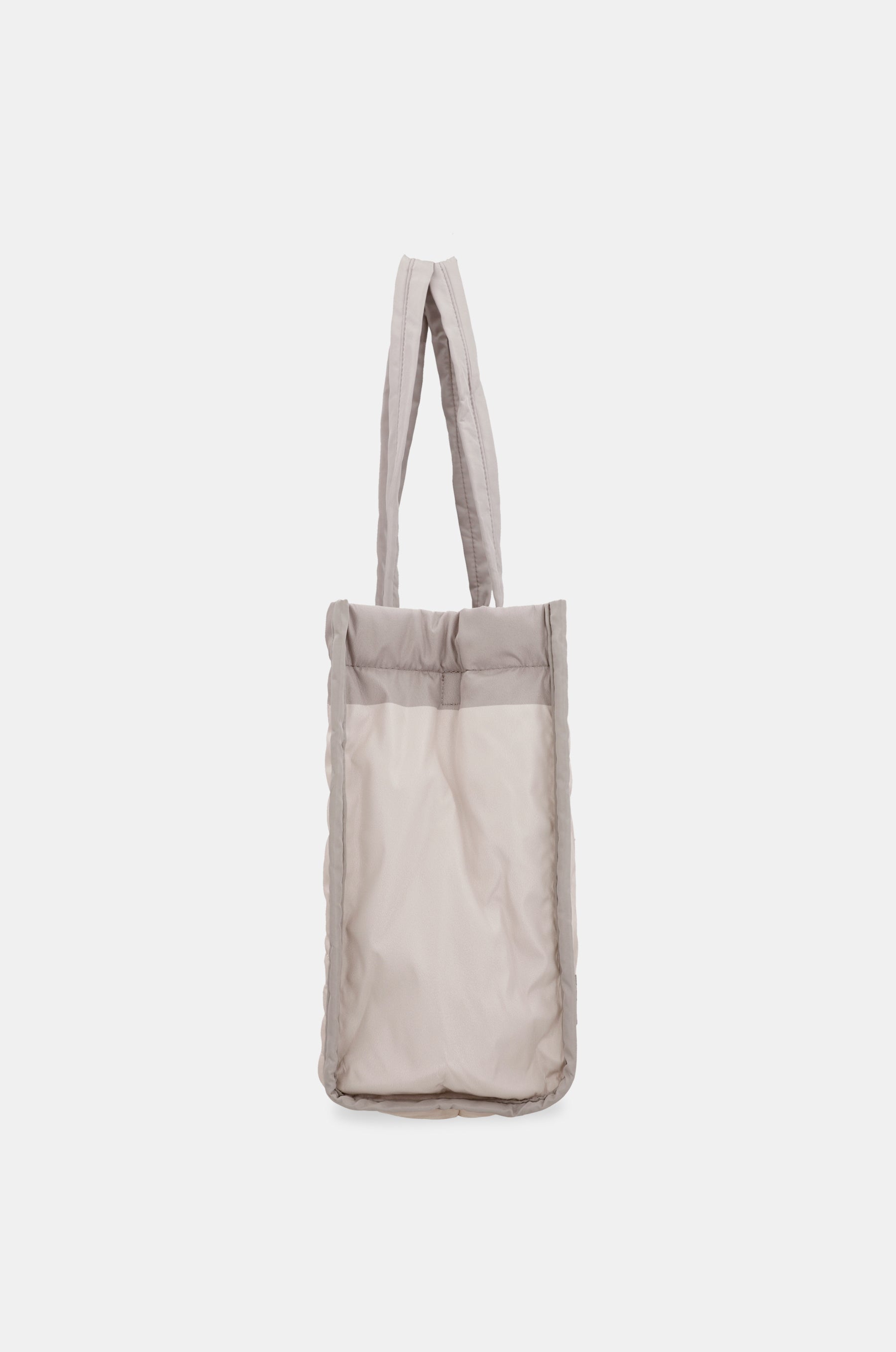 White padded beach bag
