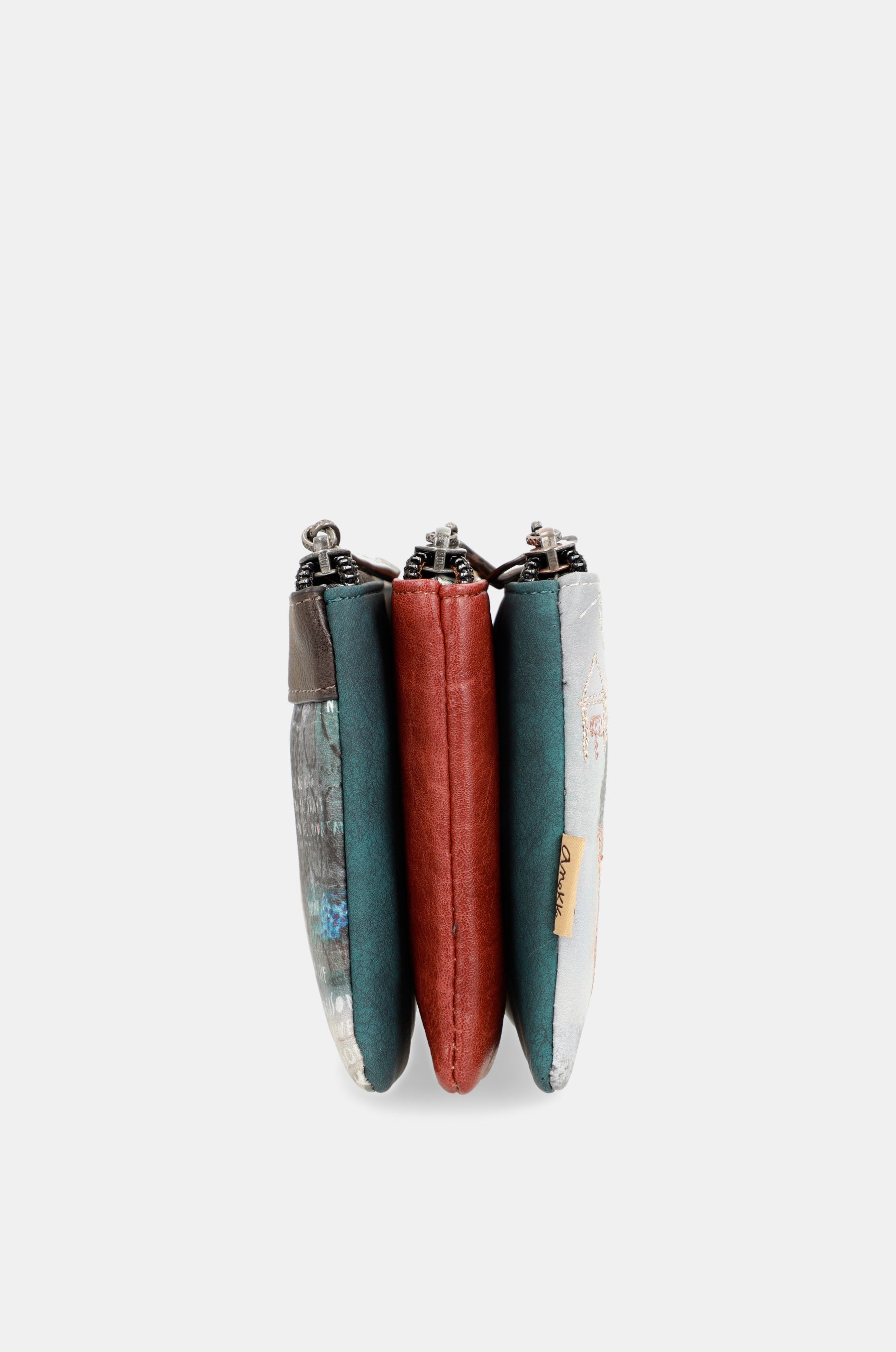 Triple compartment case Voice