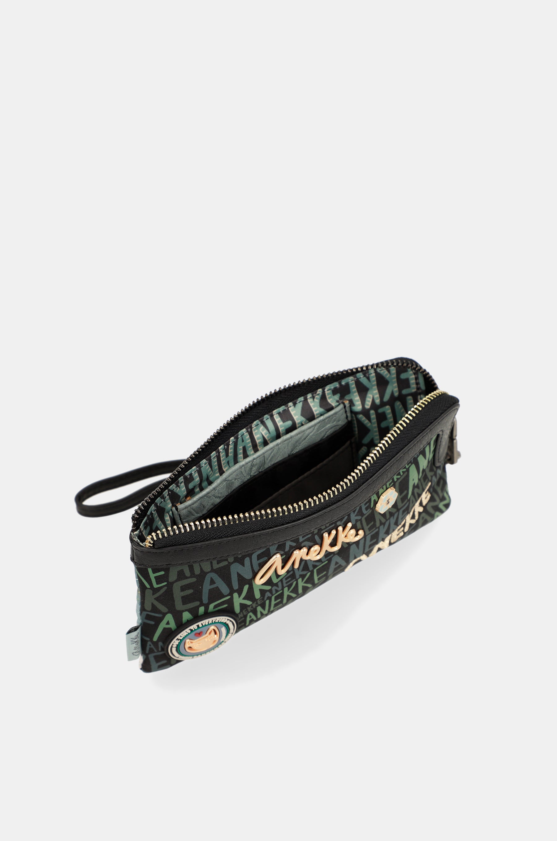 Nature Woods coin purse with hand strap