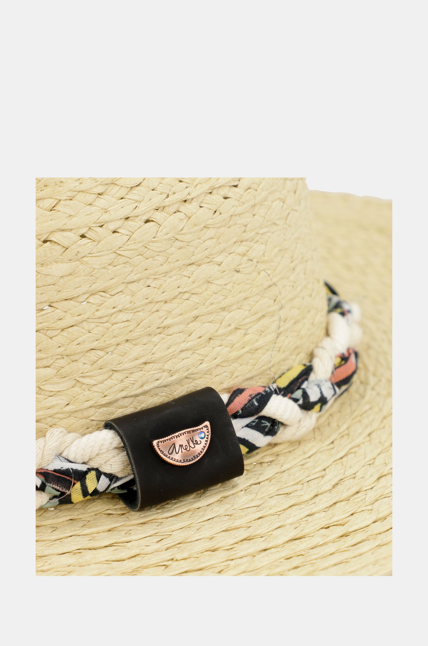 Raffia hat, brown