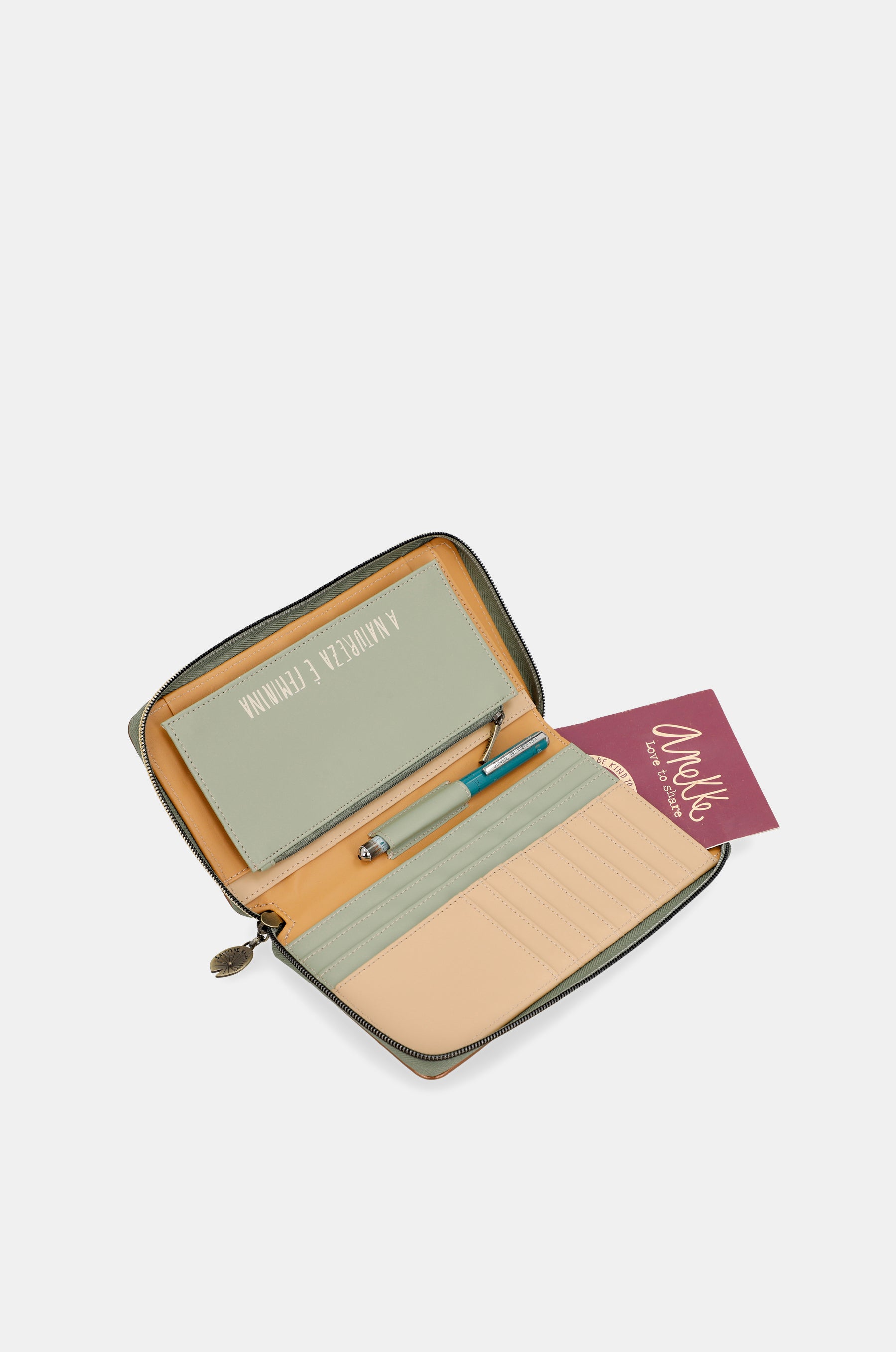 Amazonia RFID passport wallet