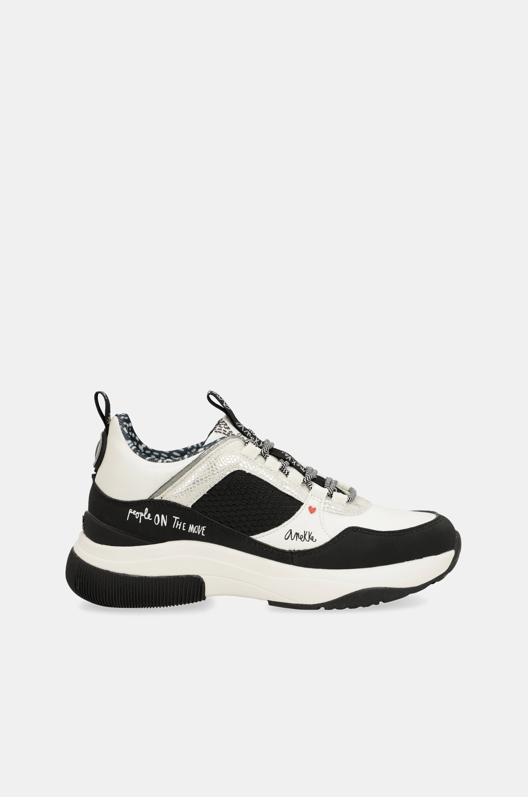 Fashion black & white sneakers