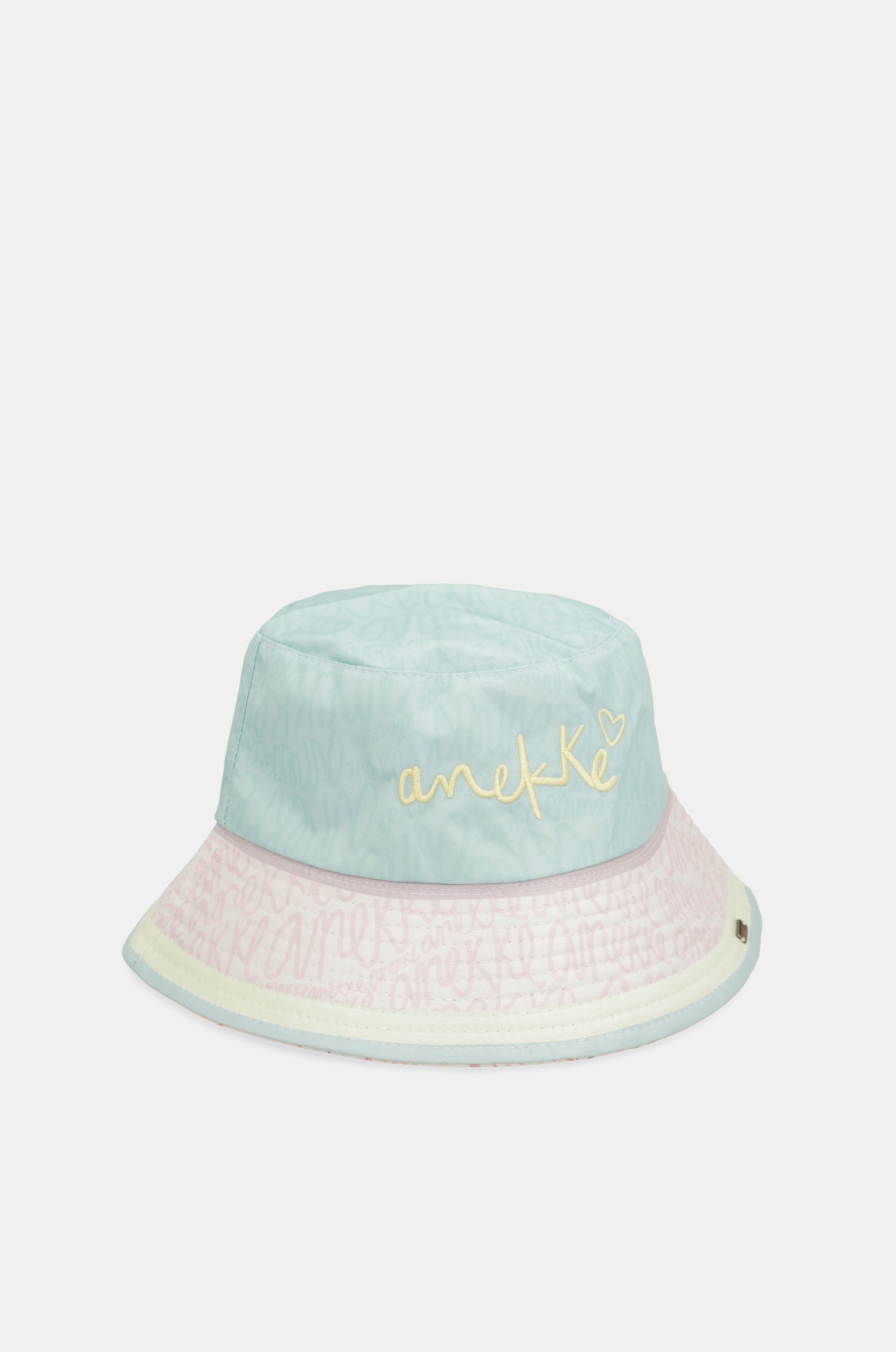 Fashion bucket hat