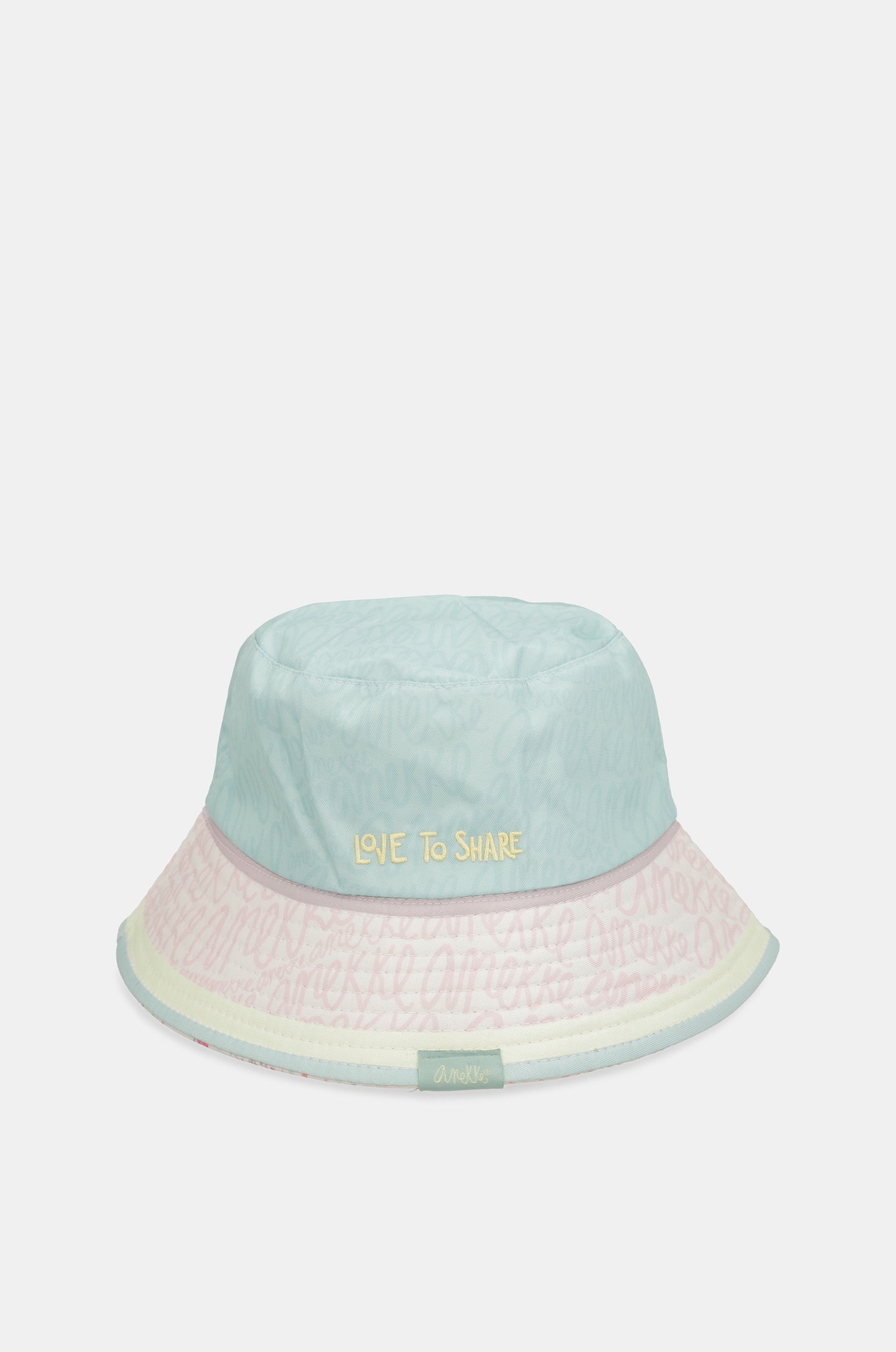 Fashion bucket hat