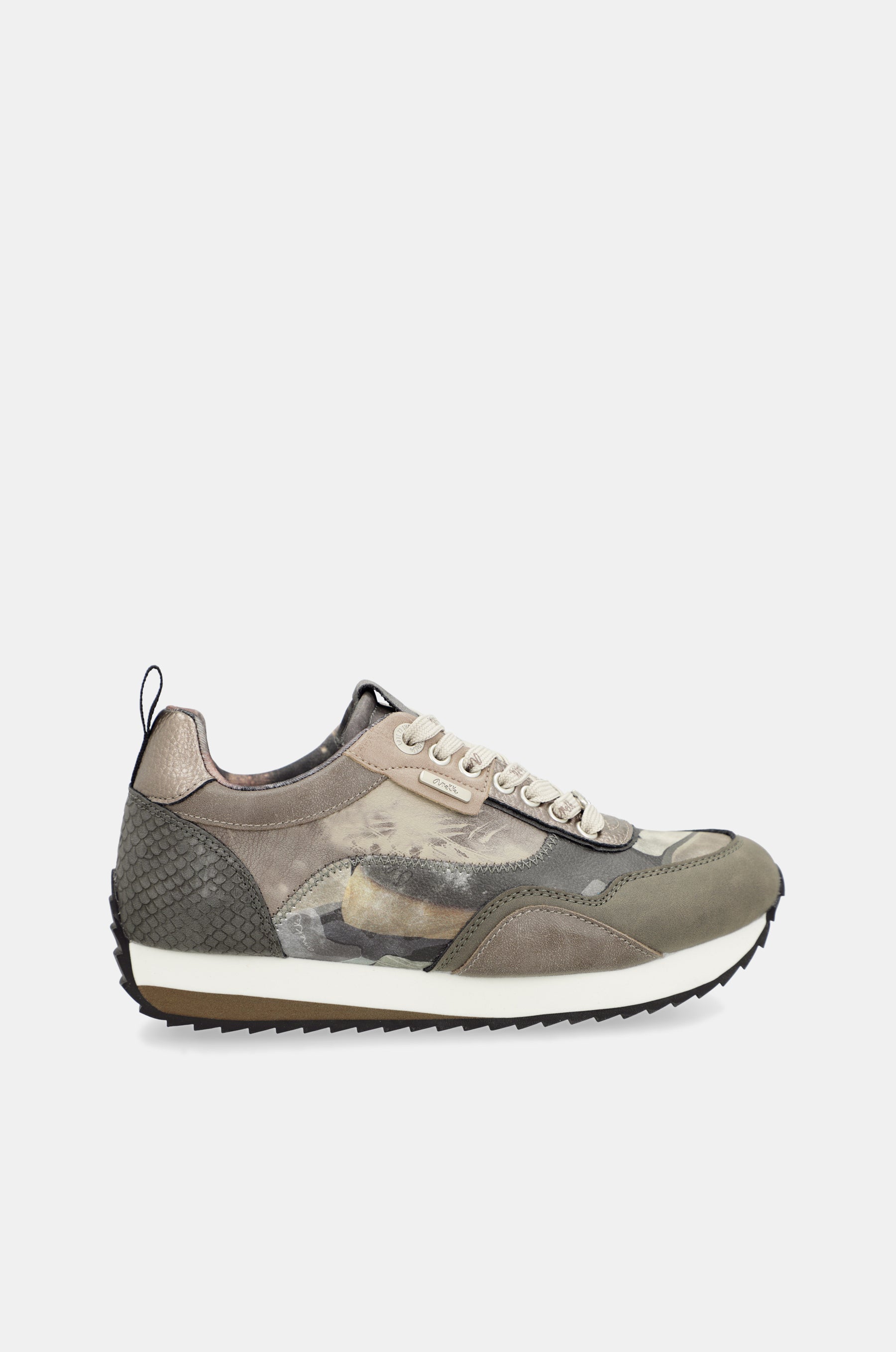 Travel grey sneakers