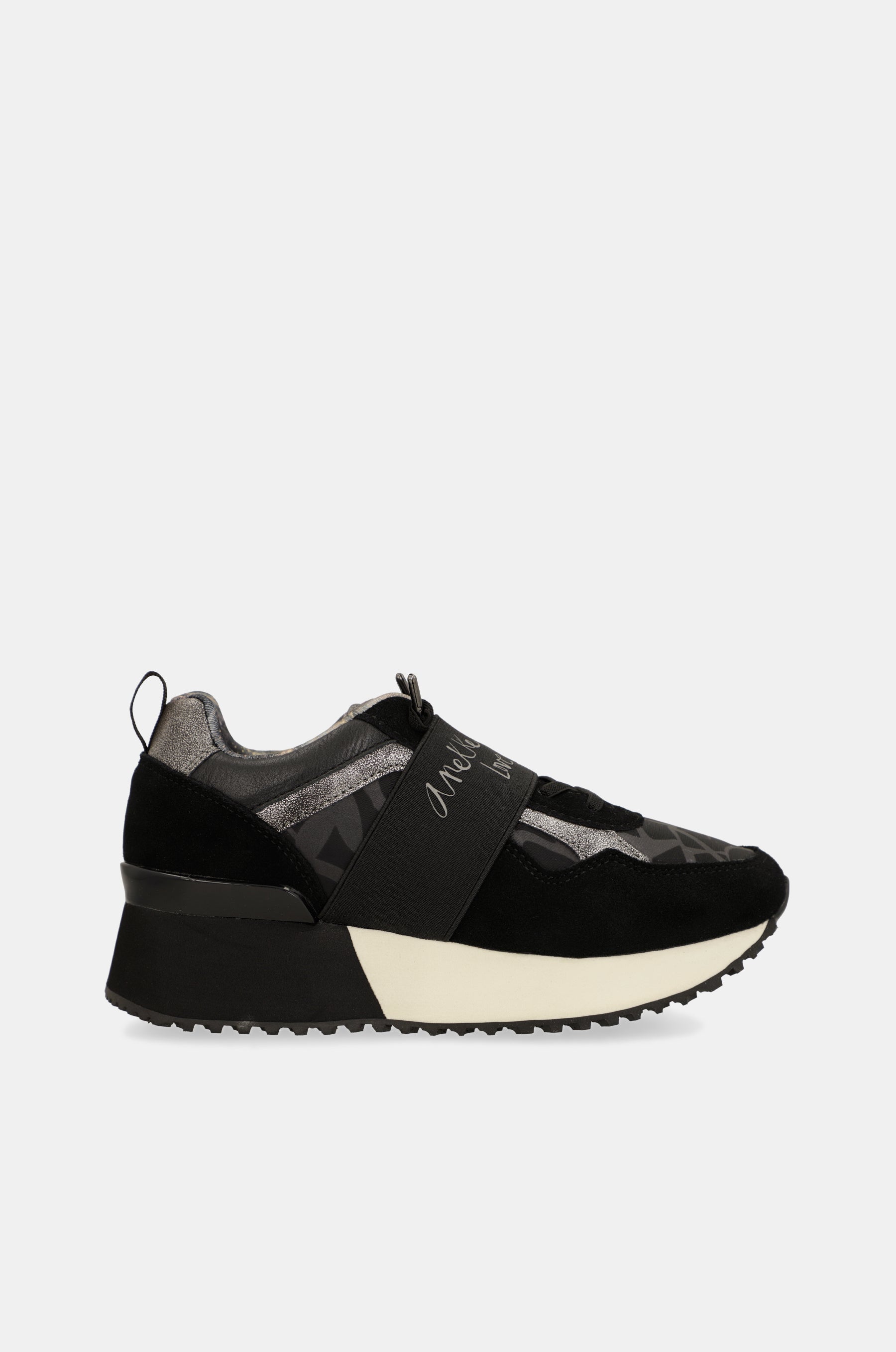 Urban black sneakers