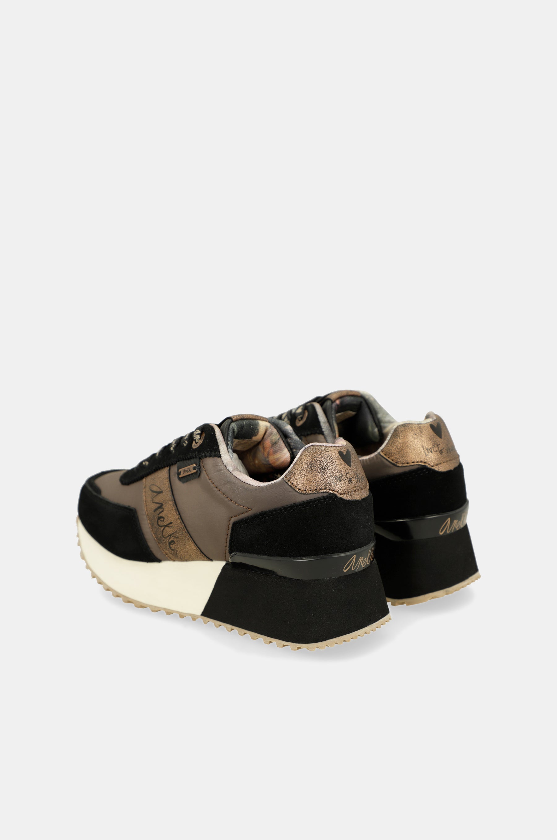 Urban brown sneaker