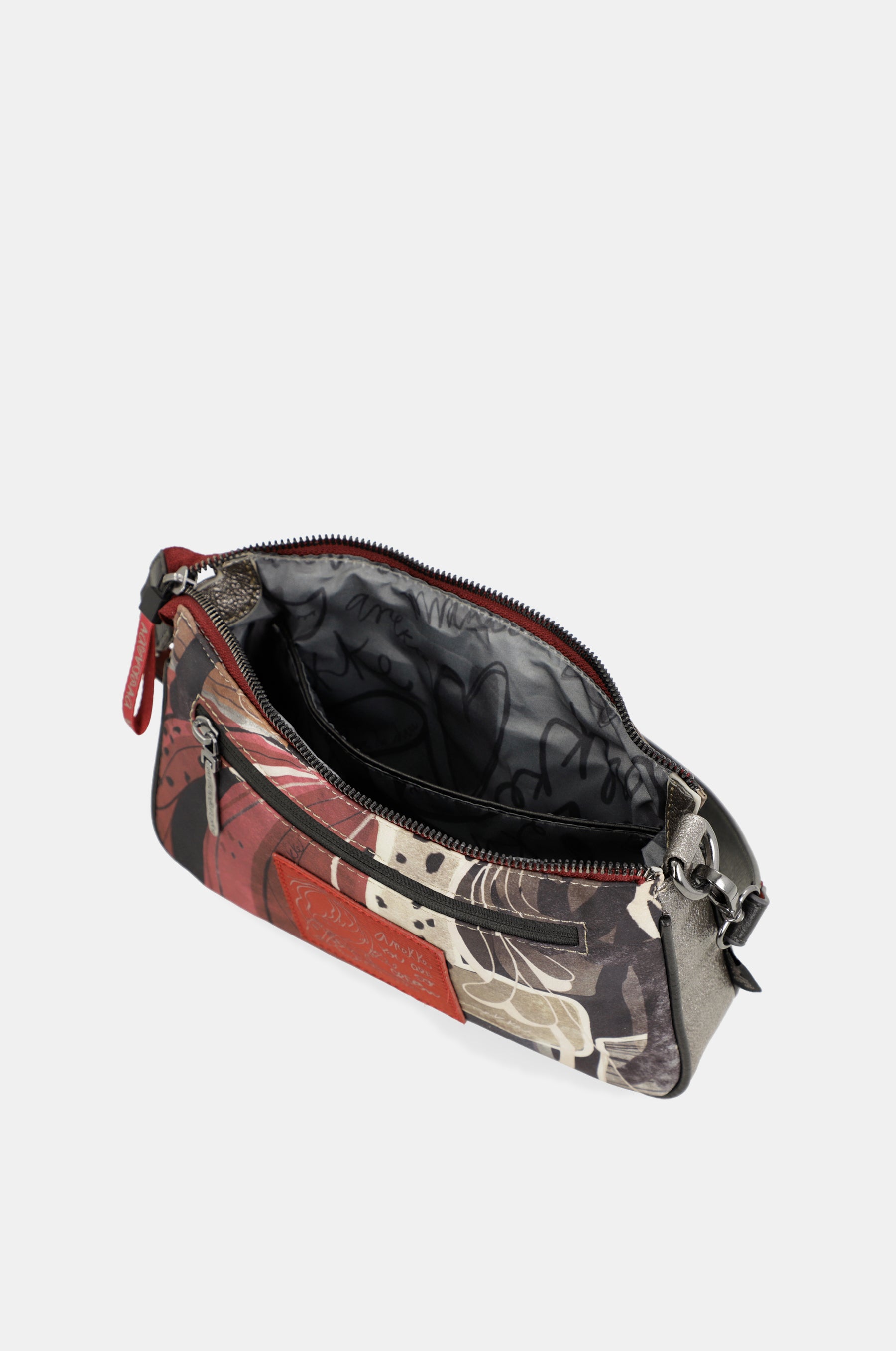 Imaginary shoulder bag