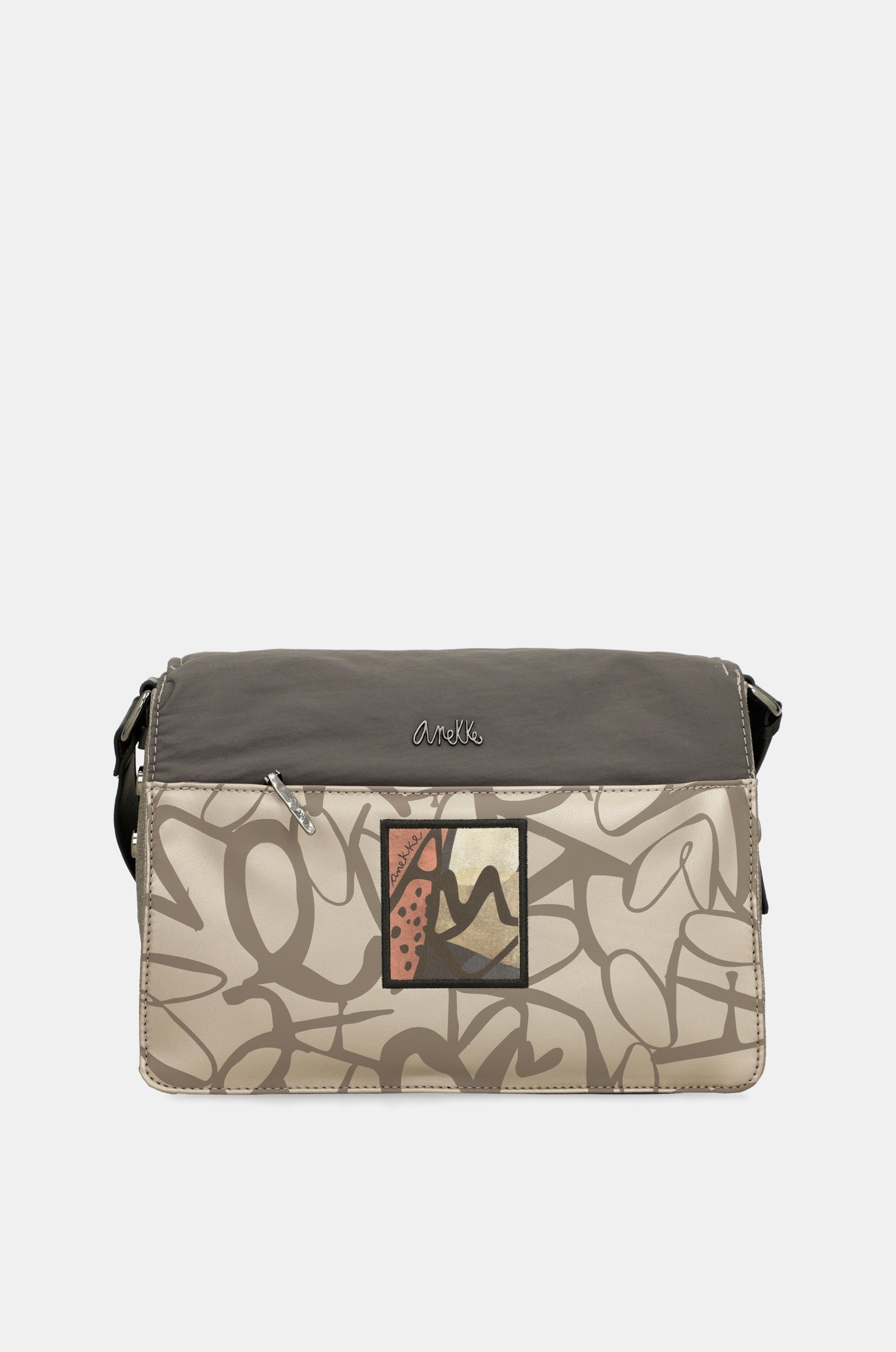 Imaginary flap bag