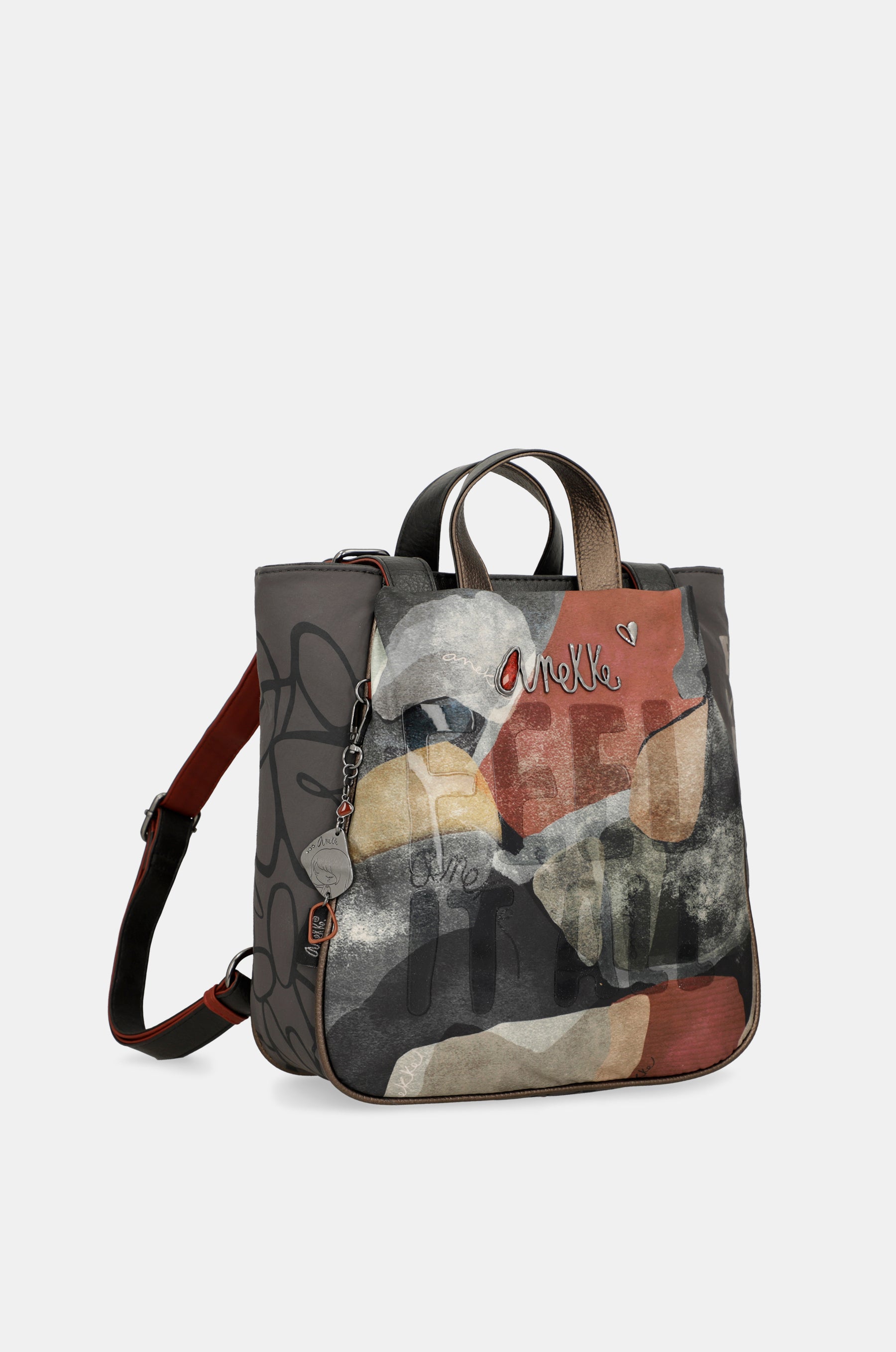 Imaginary medium backpack