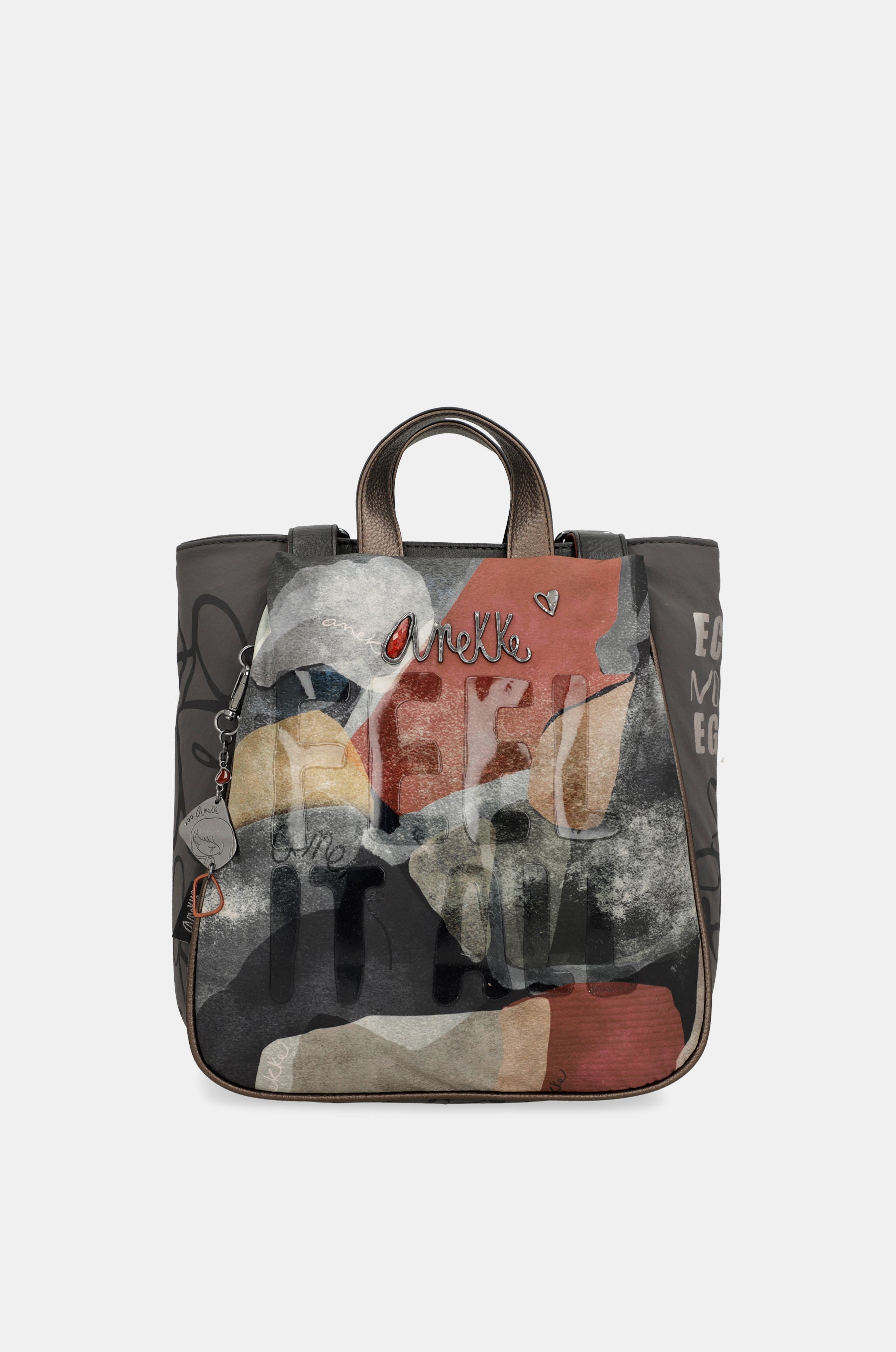 Imaginary medium backpack