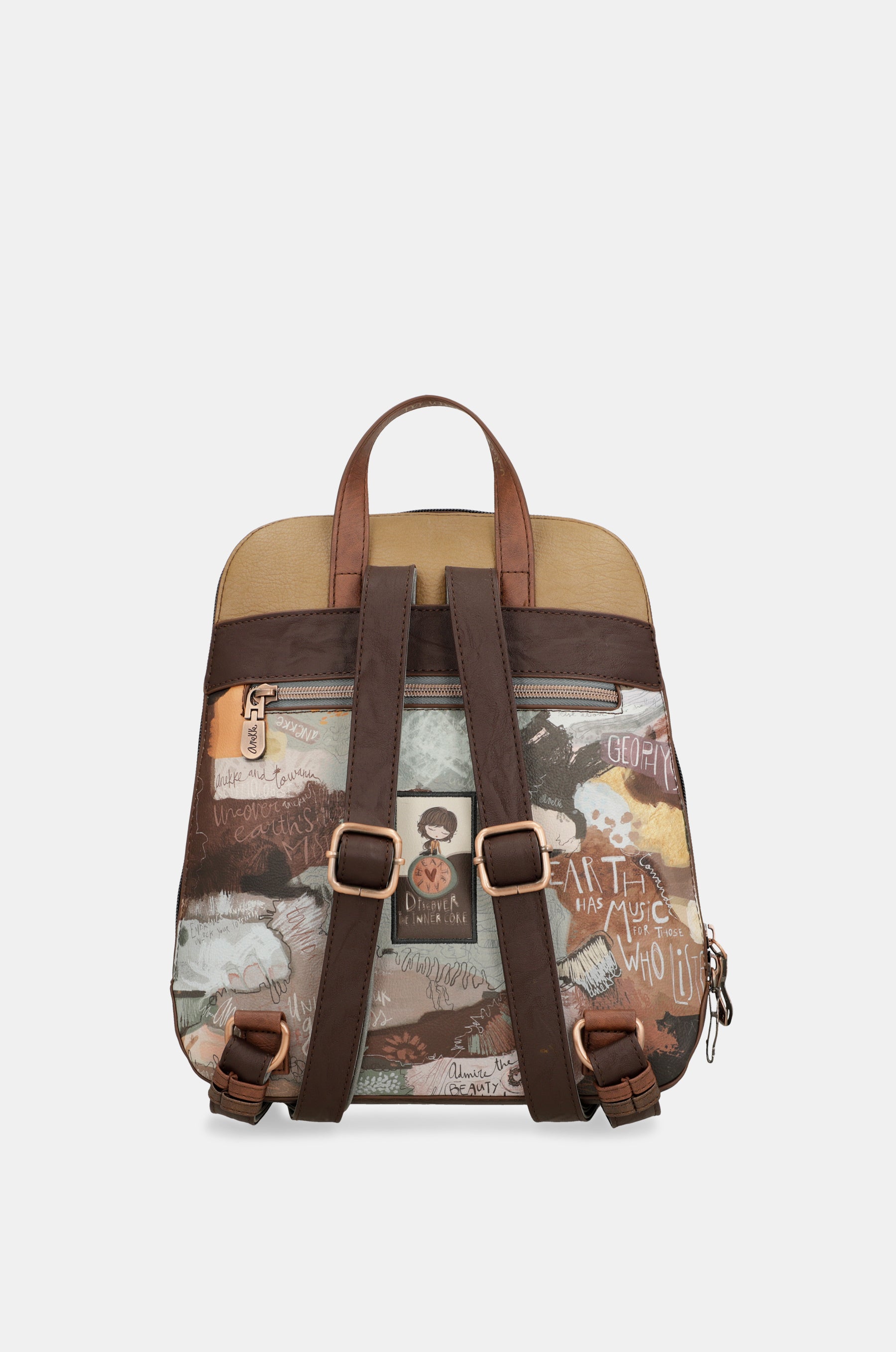 Core medium backpack for leisure use