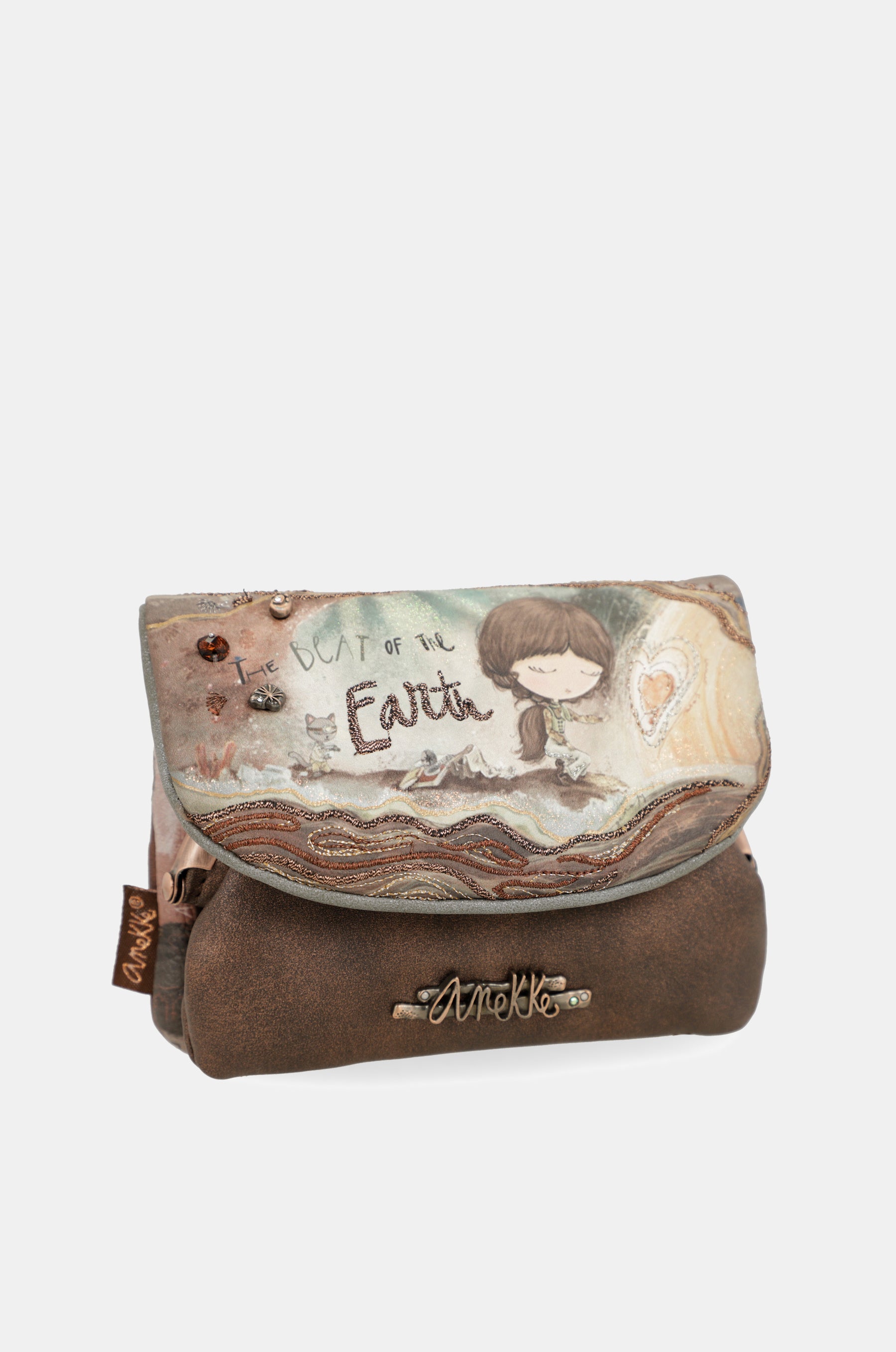 Core coin purse with flap