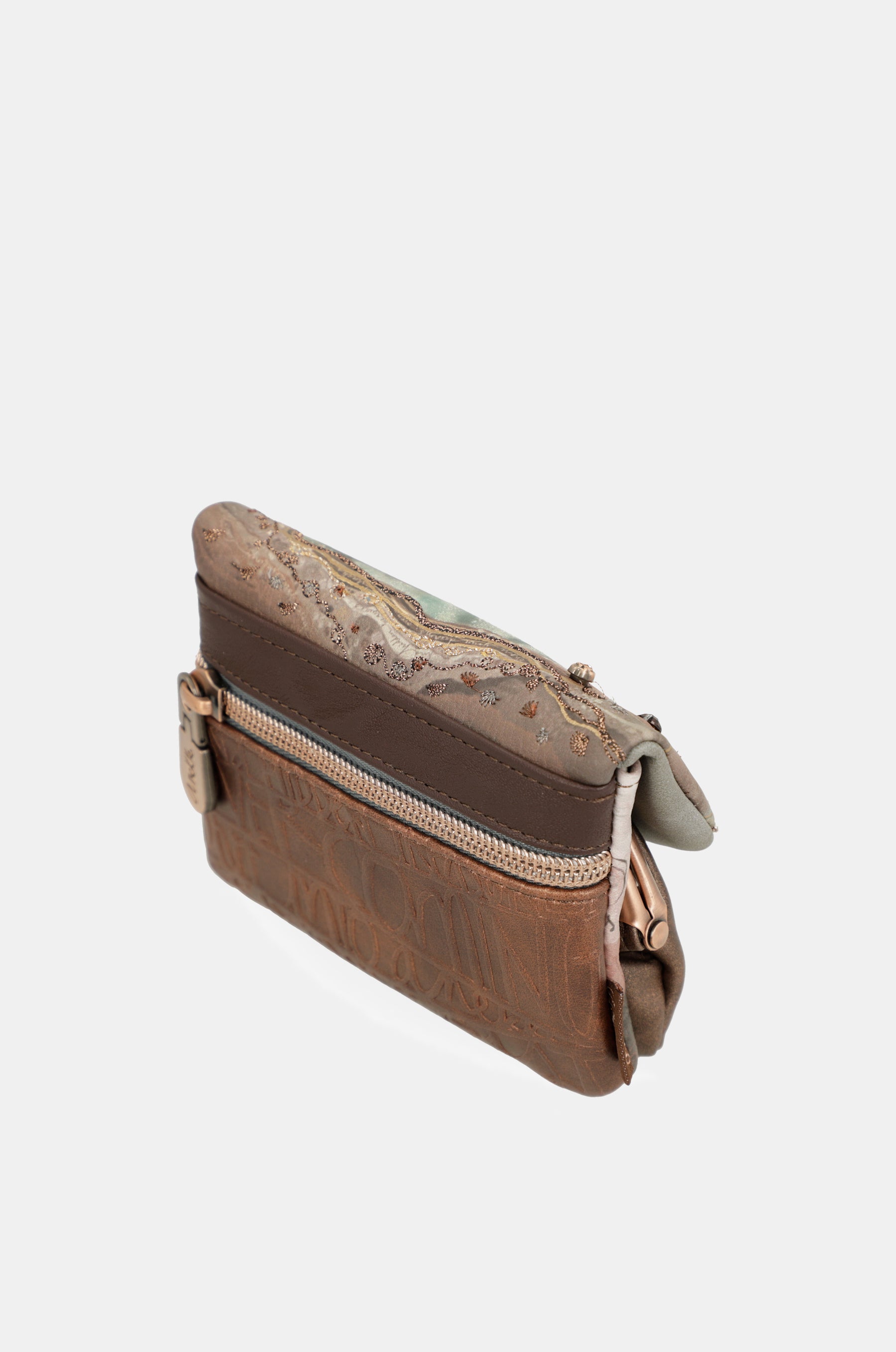 Core coin purse with flap